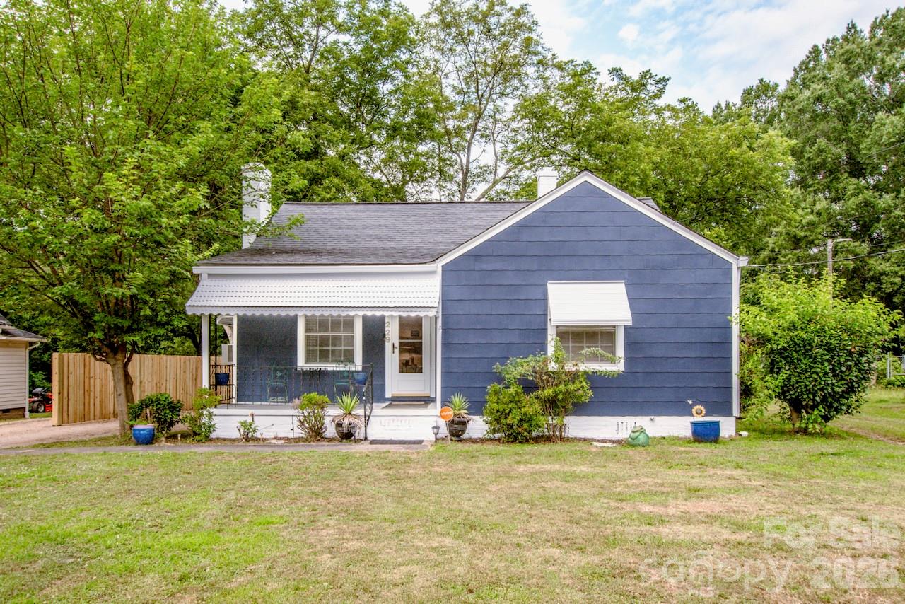 229 E Mcneely Avenue Property Photo 41