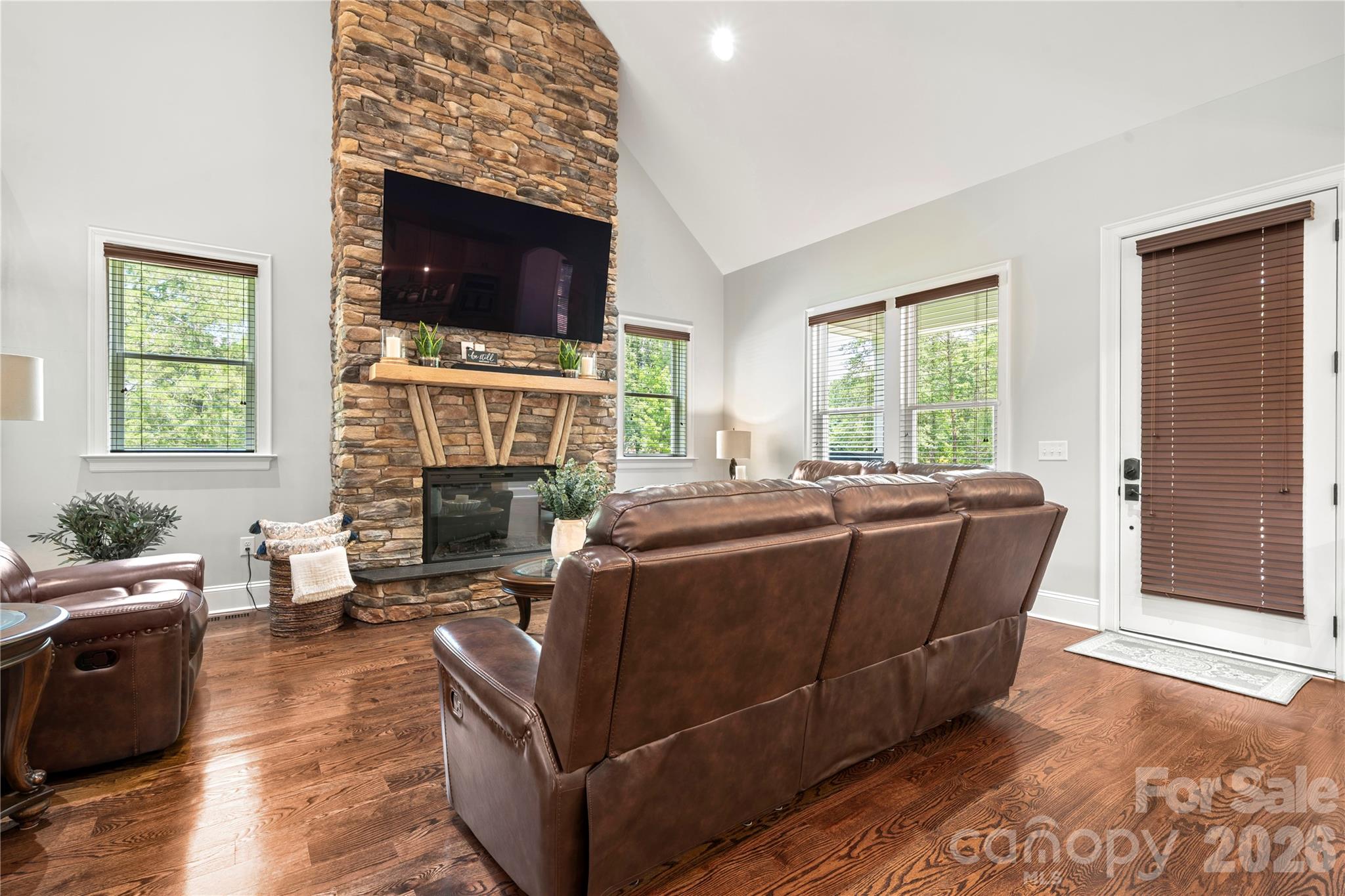 4306 Rolling Acres Road Property Photo 15