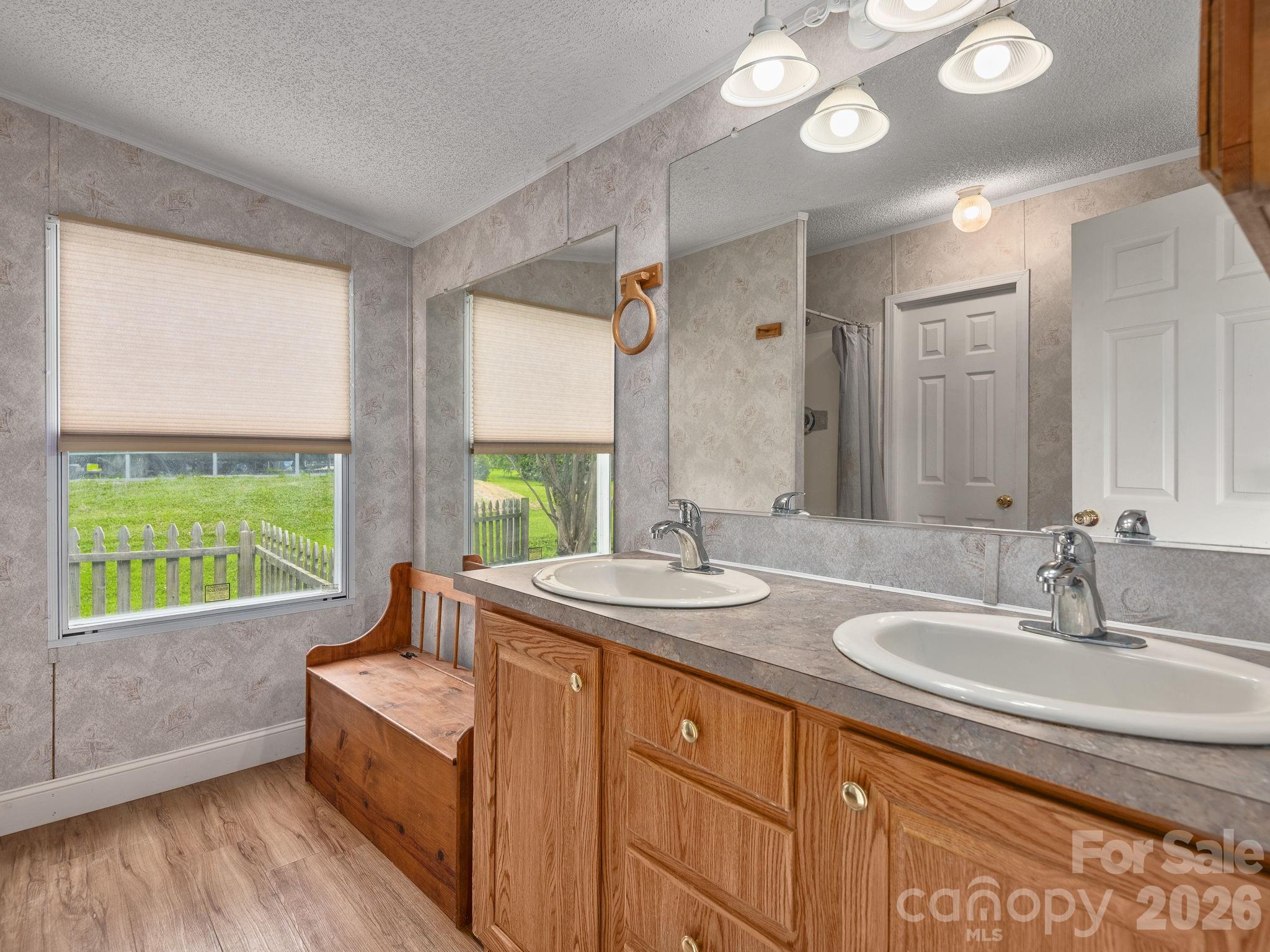 260 Divide Loop Property Photo 17