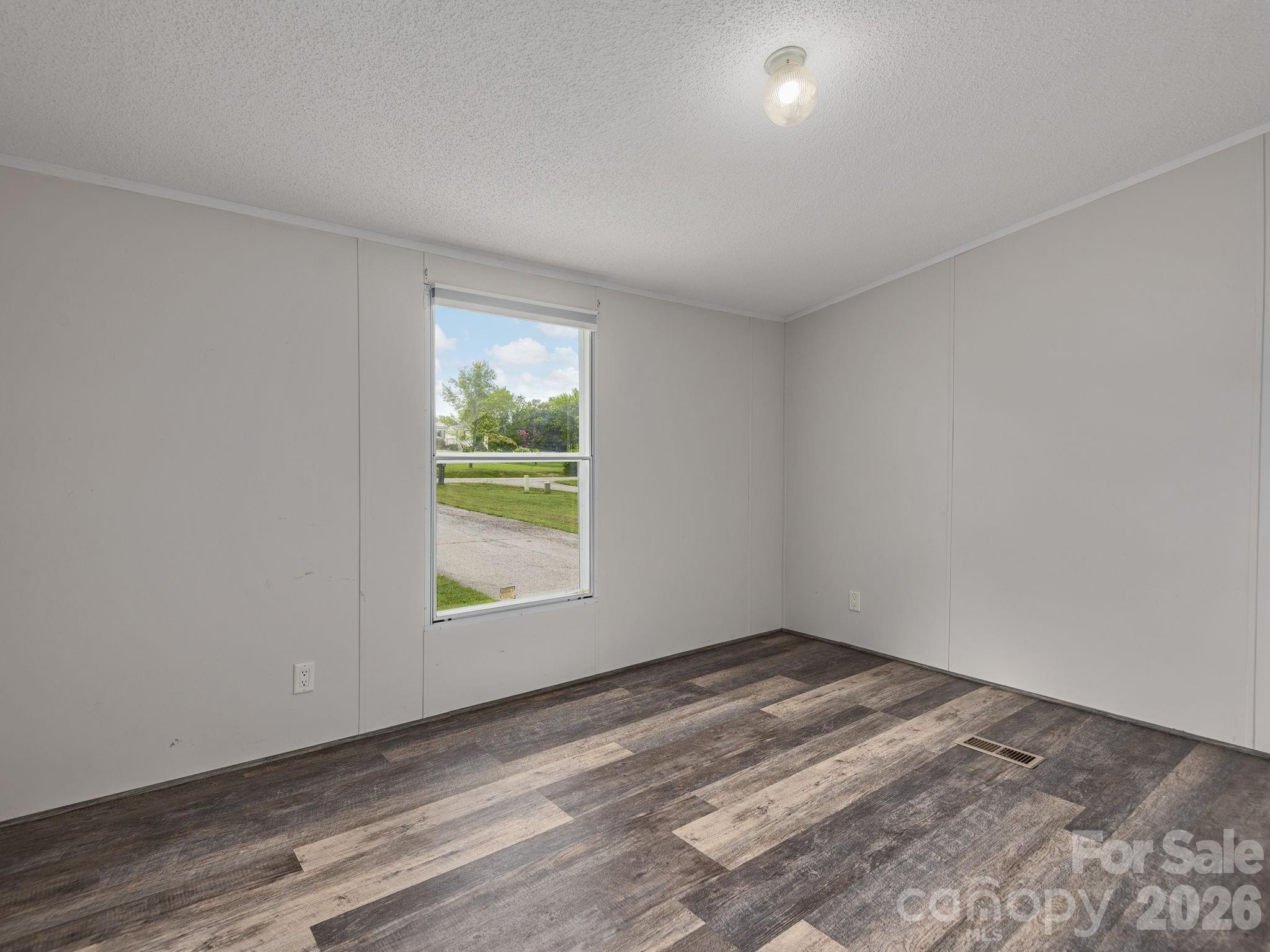 260 Divide Loop Property Photo 21
