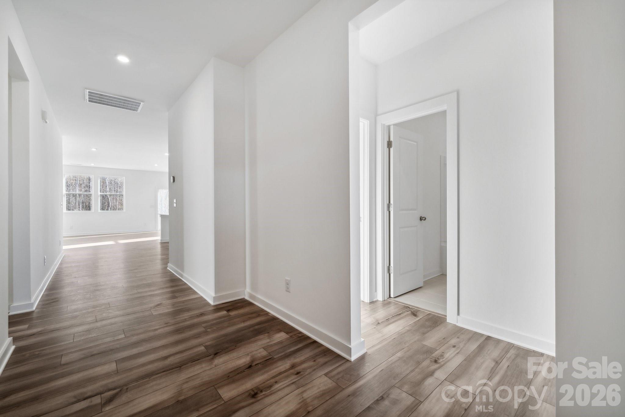 365 Ladue Lane Property Photo 6