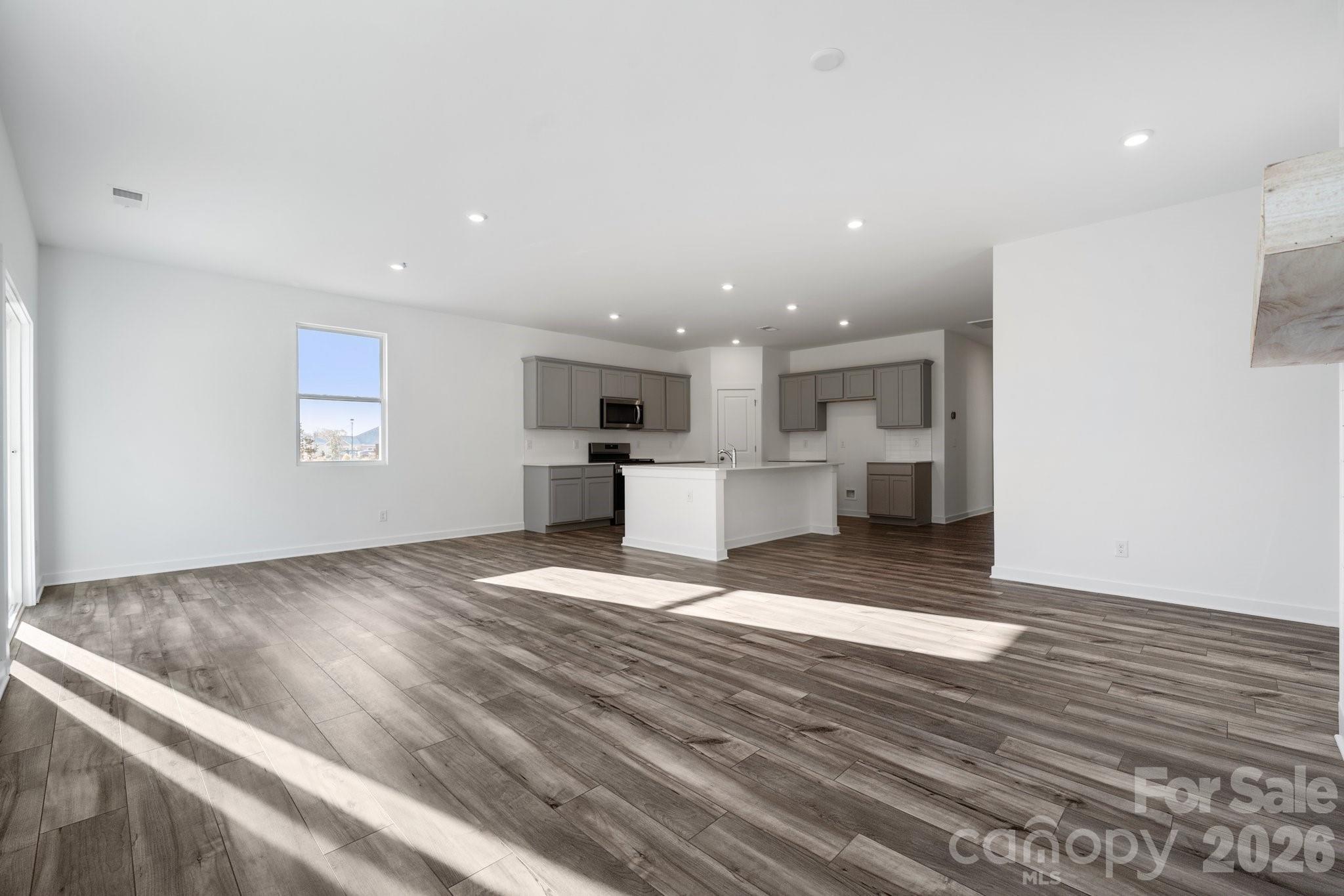 365 Ladue Lane Property Photo 19