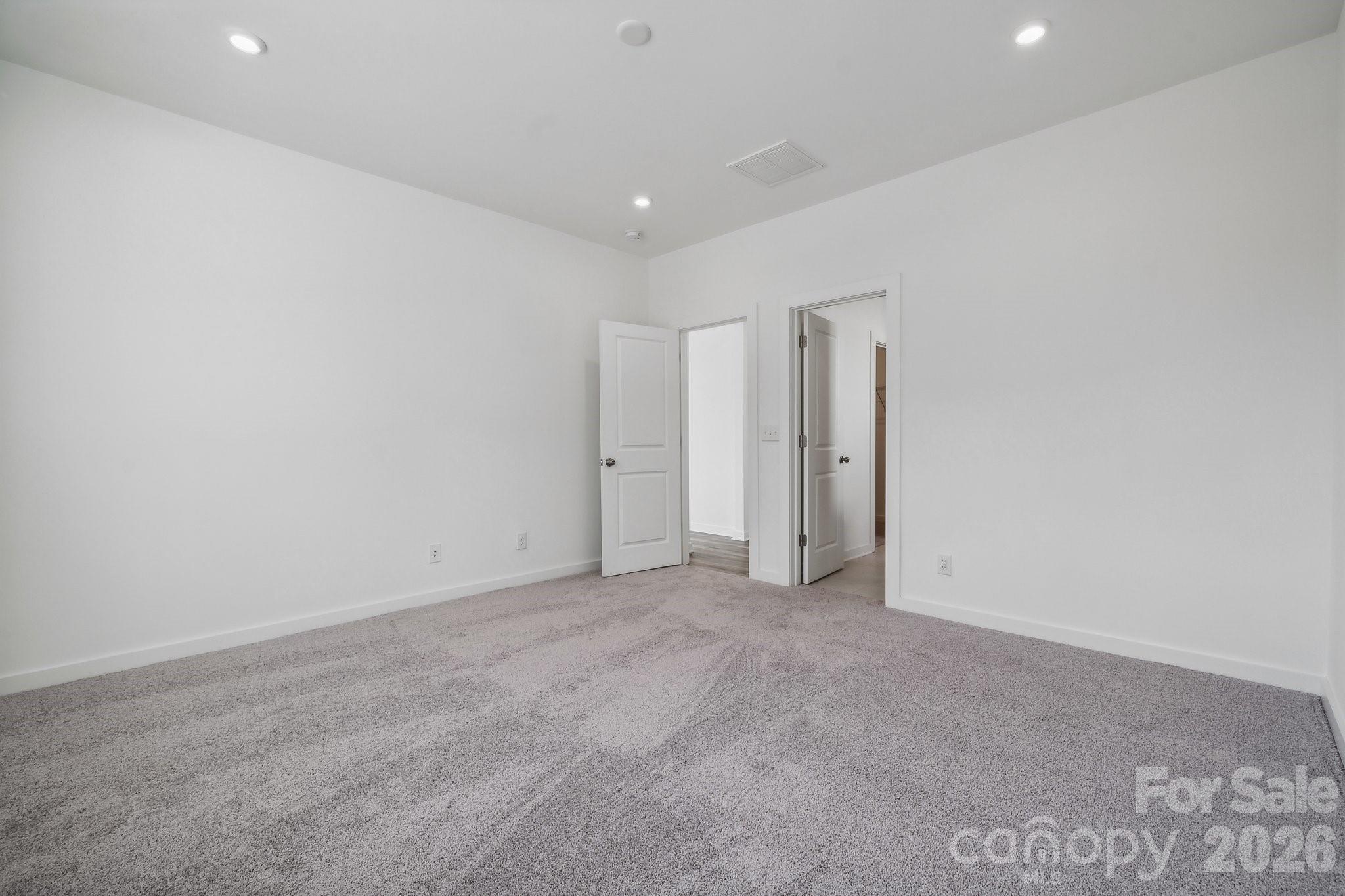 365 Ladue Lane Property Photo 21