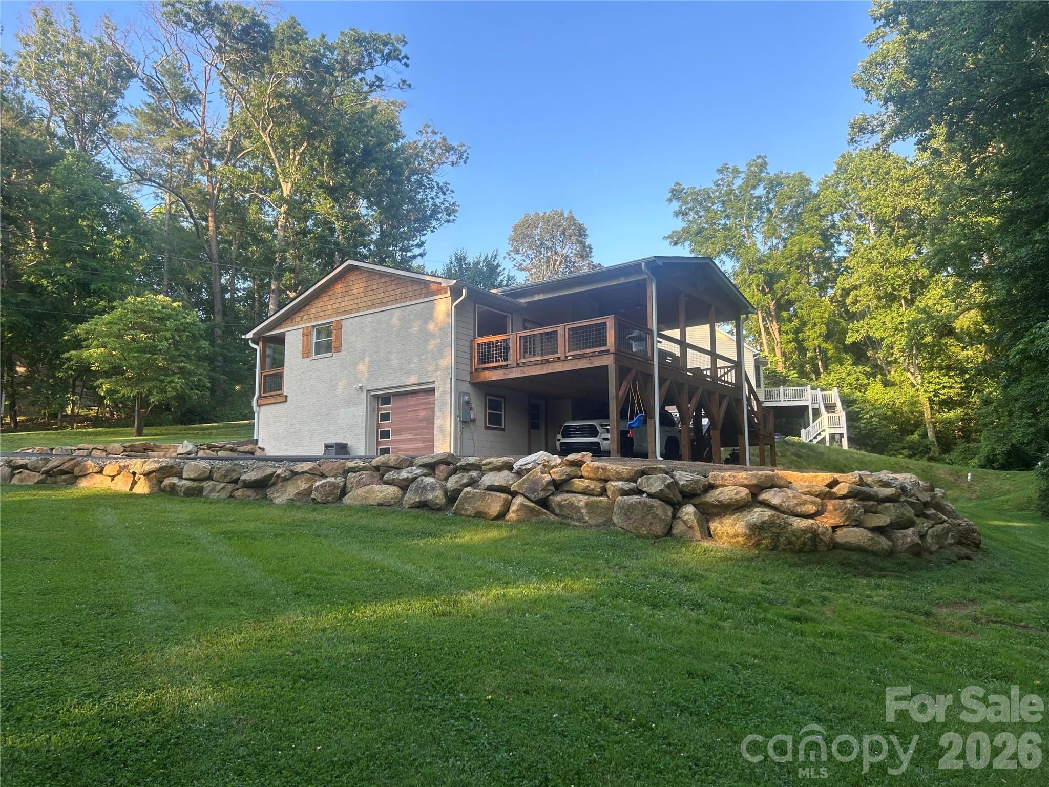 10 Oakwood Drive Property Photo 4