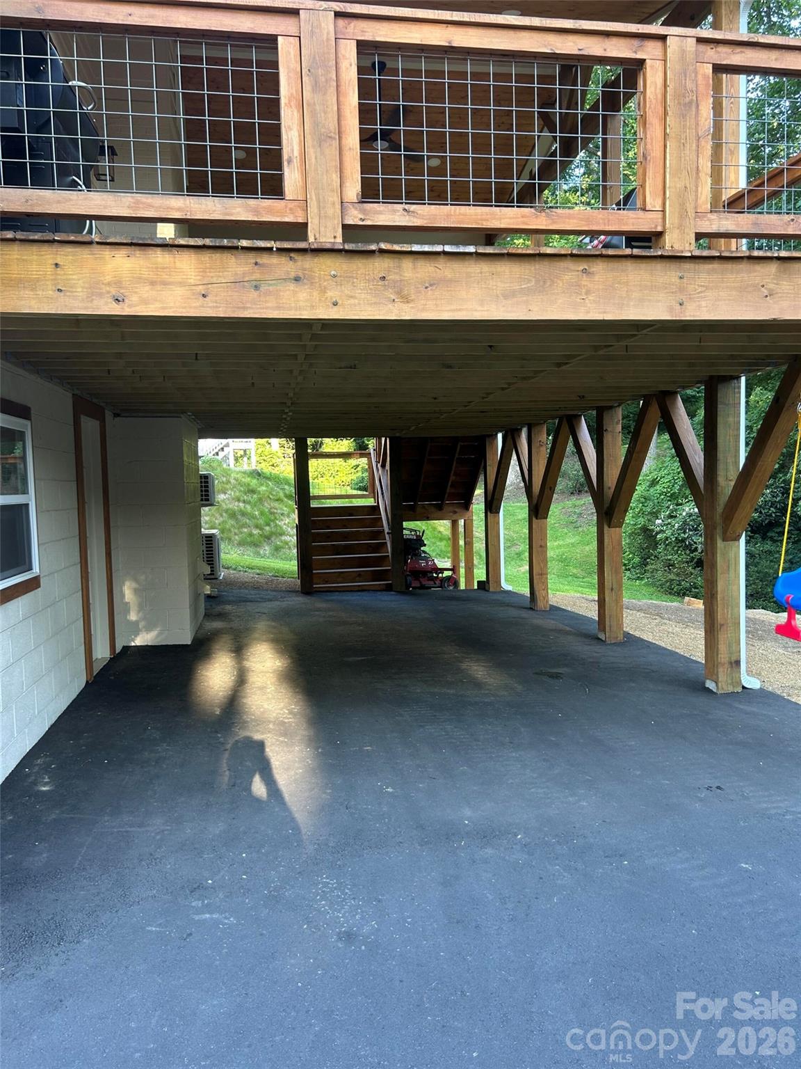 10 Oakwood Drive Property Photo 6