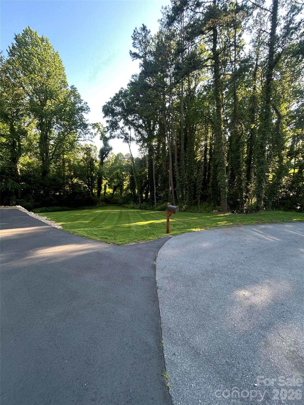 10 Oakwood Drive Property Photo 8