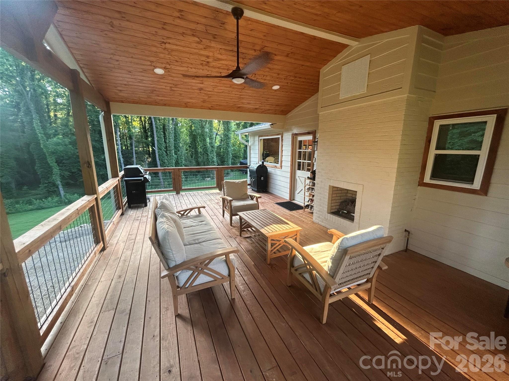 10 Oakwood Drive Property Photo 9