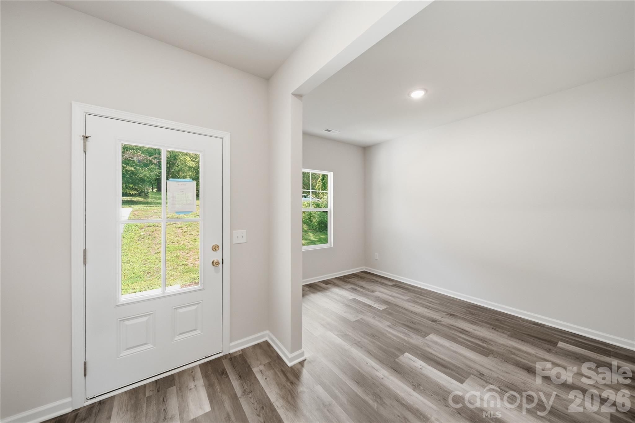 470 Woodberry Drive Property Photo 2