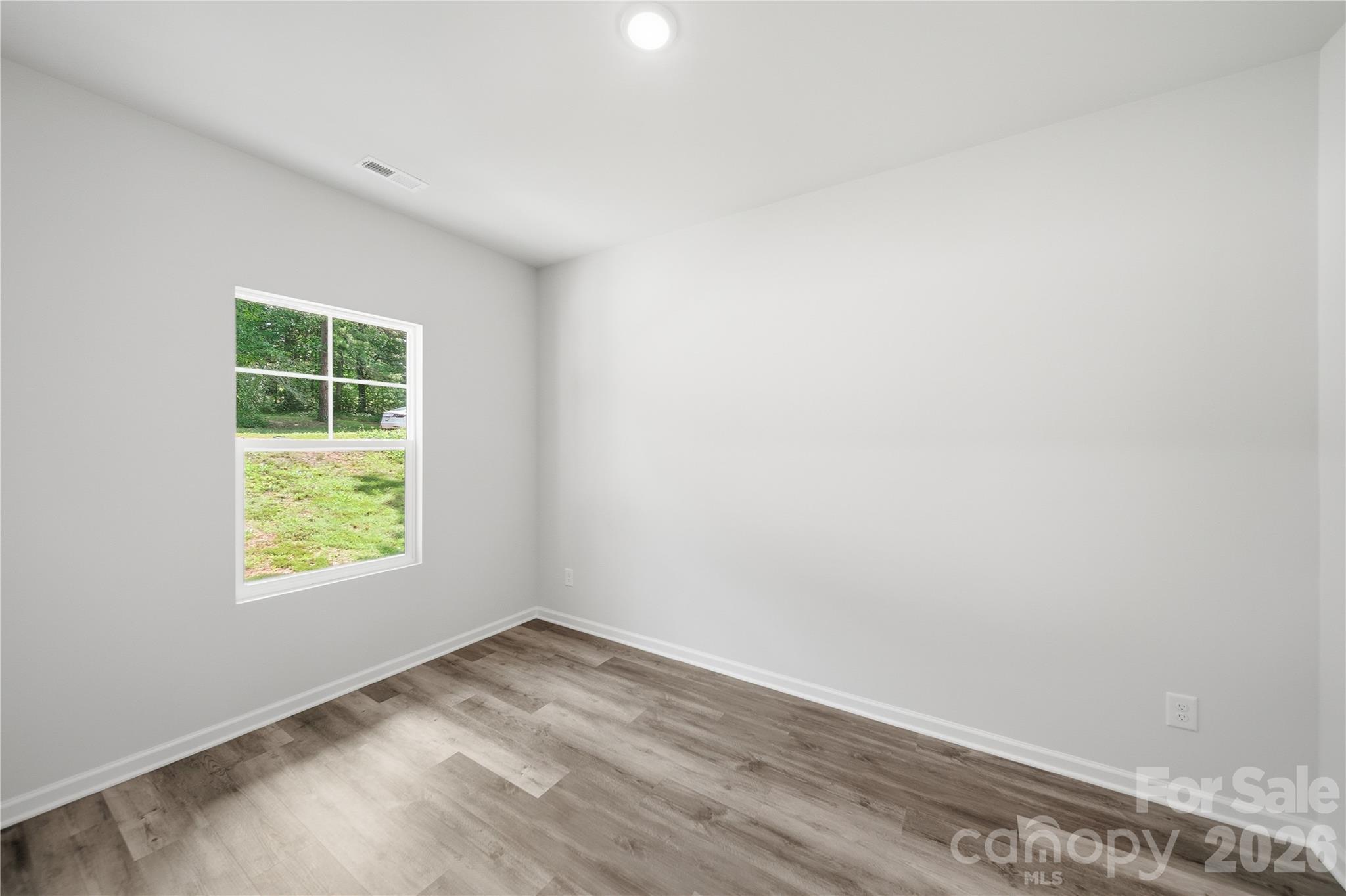 470 Woodberry Drive Property Photo 4