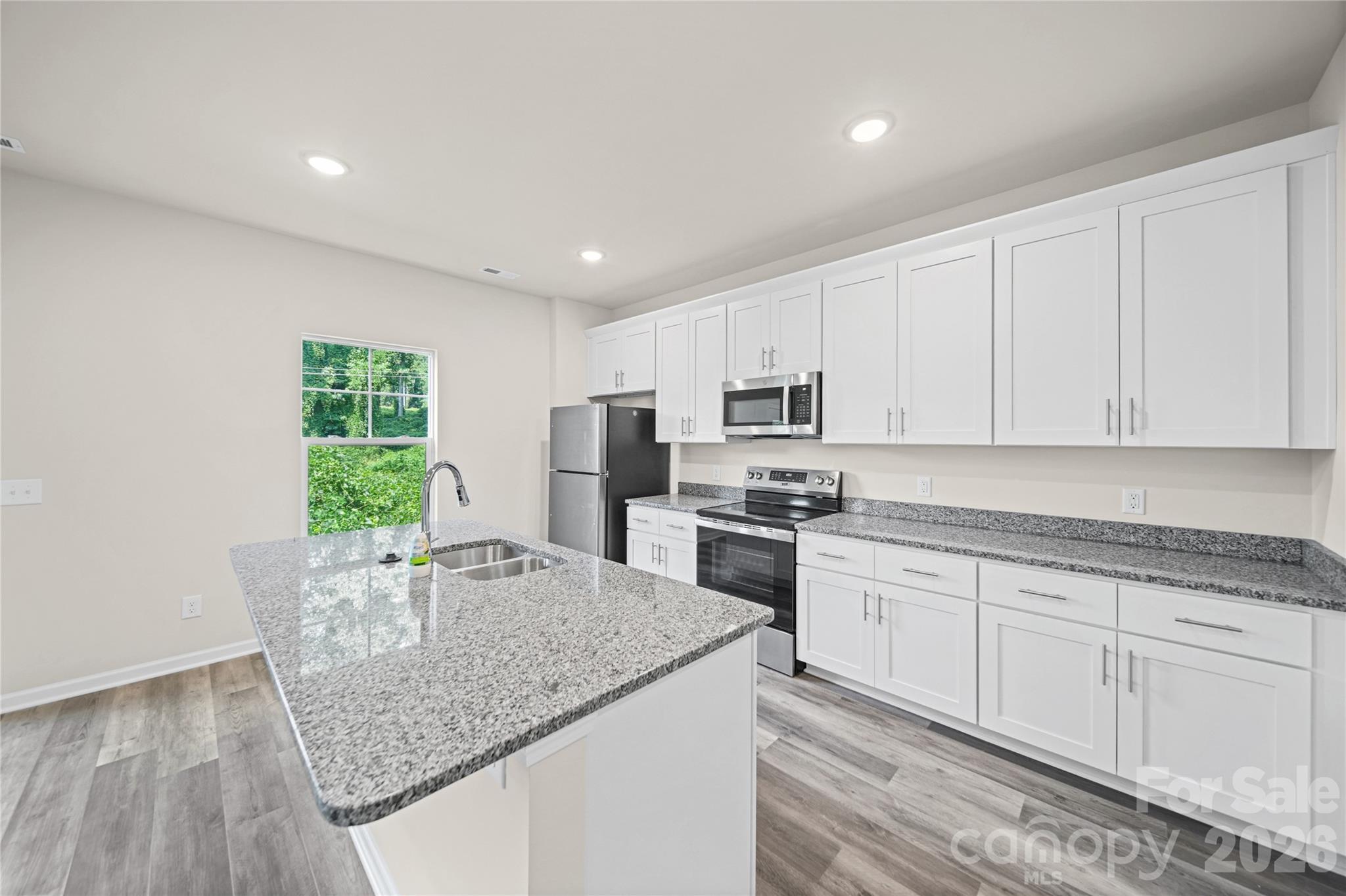470 Woodberry Drive Property Photo 12
