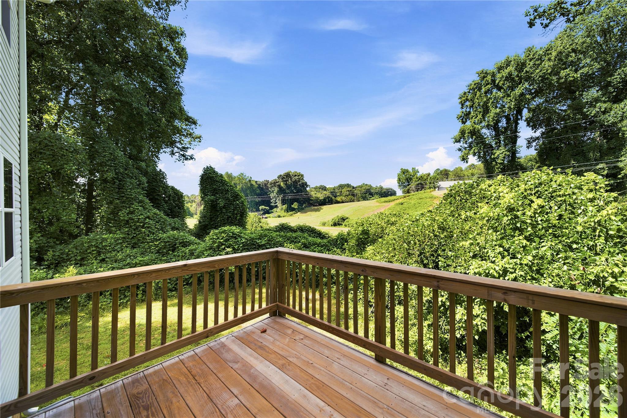 470 Woodberry Drive Property Photo 16