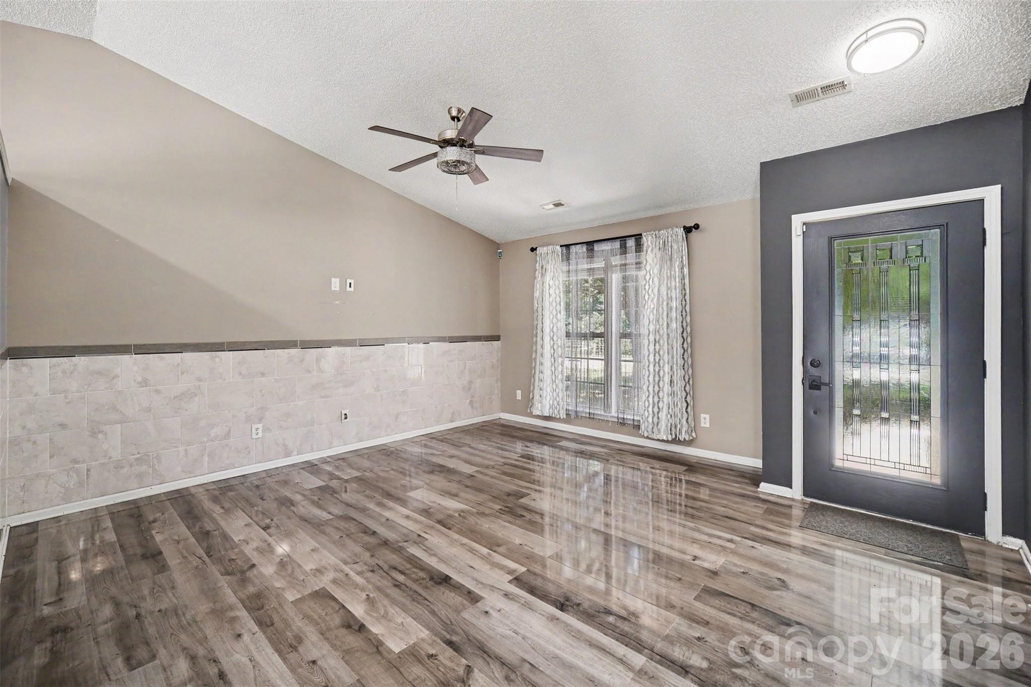 1131 Morning Glory Drive Property Photo 3