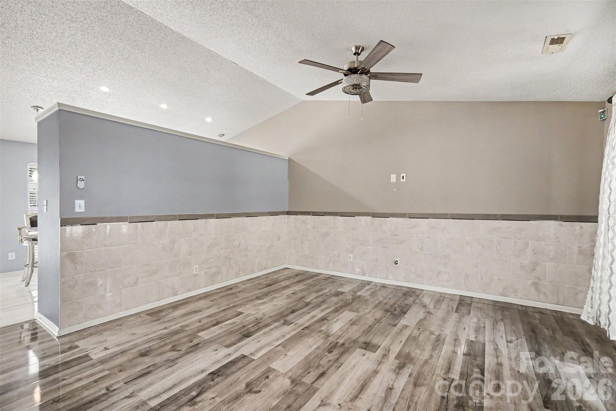 1131 Morning Glory Drive Property Photo 4