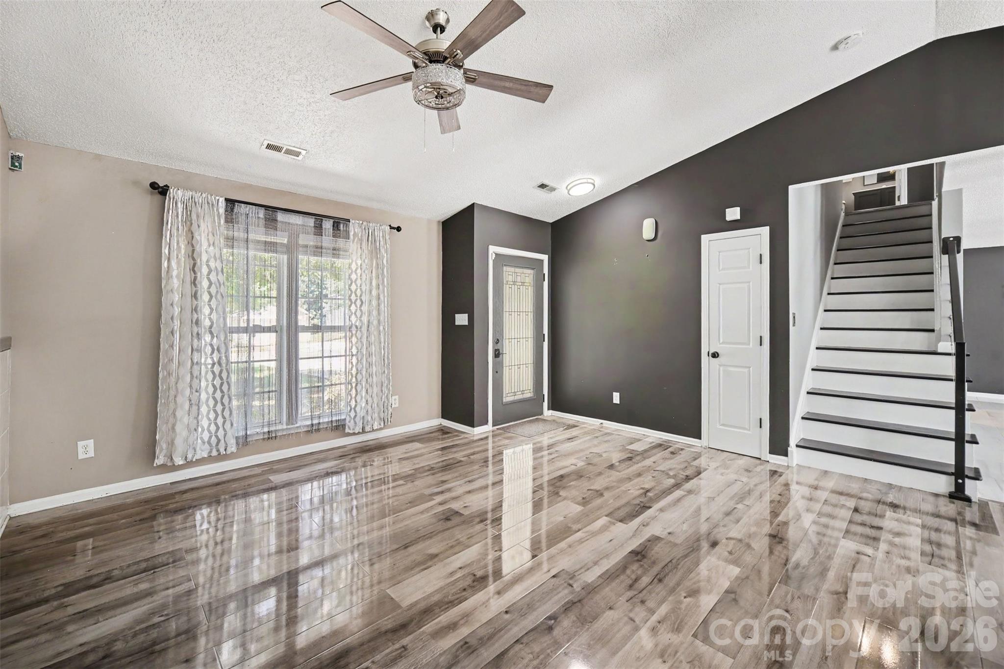 1131 Morning Glory Drive Property Photo 9
