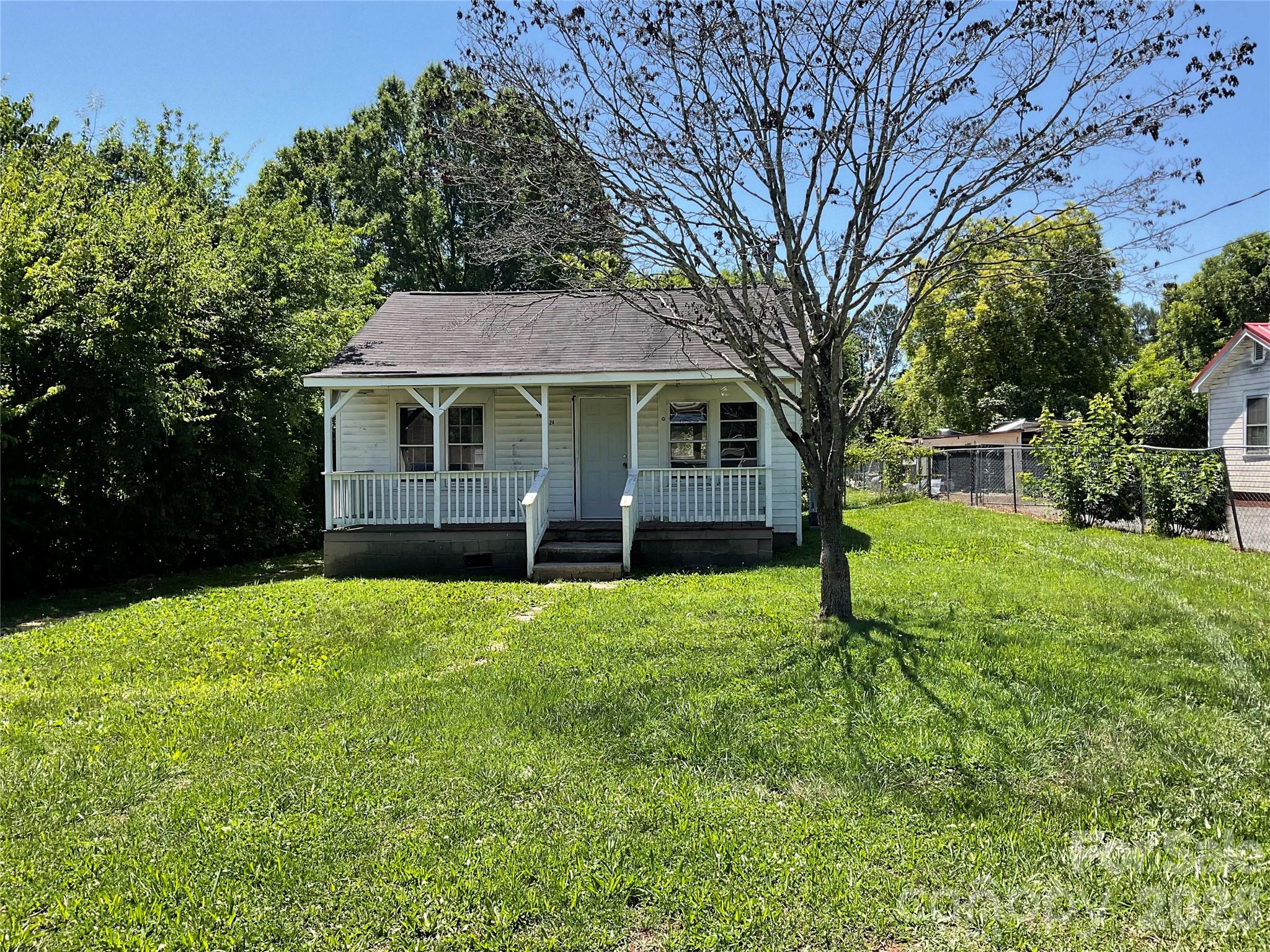 1024 Catawba Street Property Photo 1