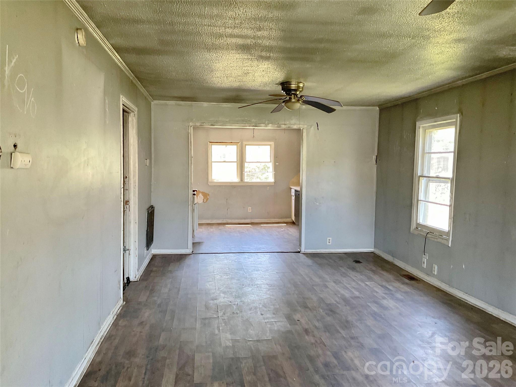 1024 Catawba Street Property Photo 4