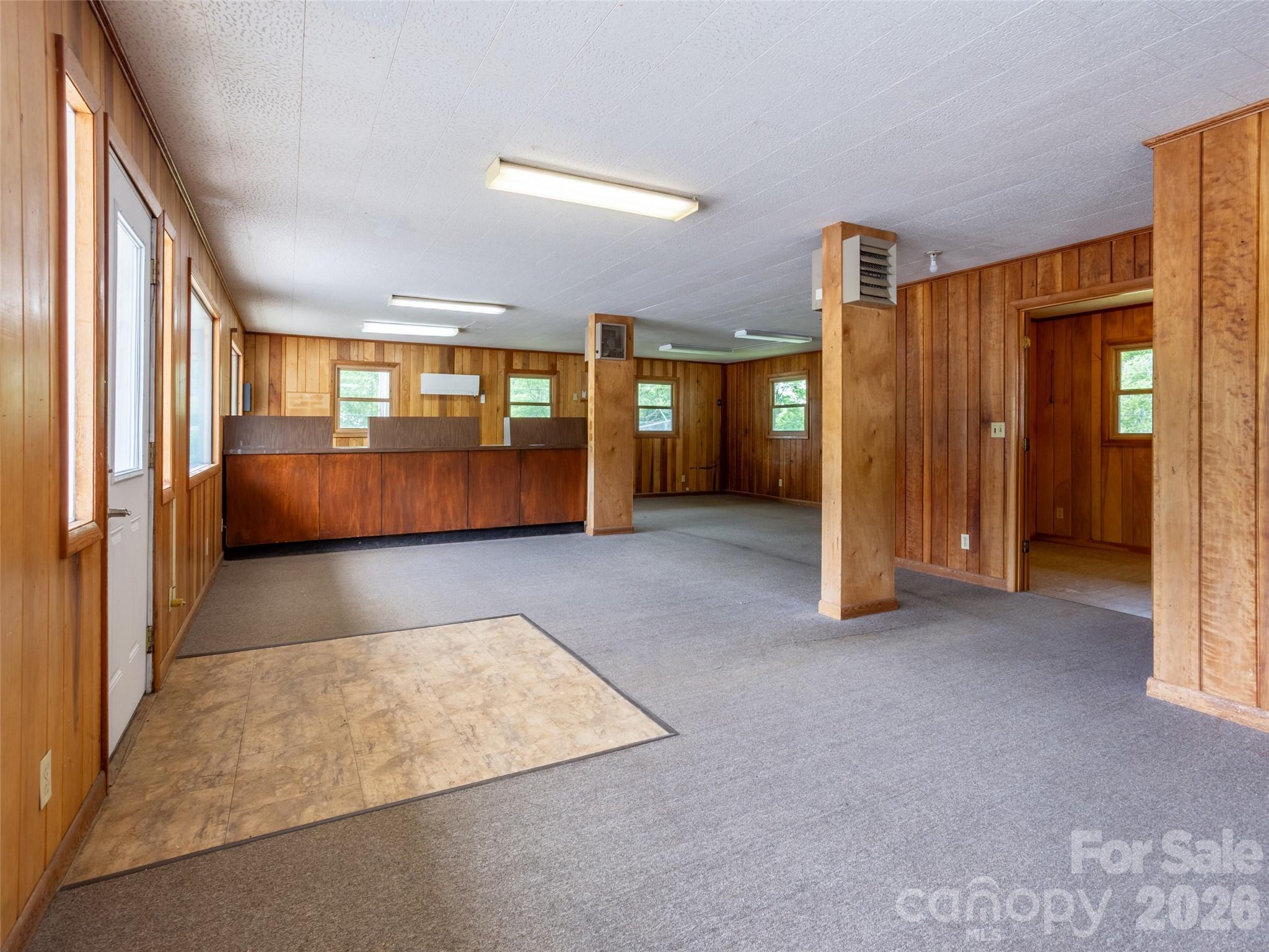 381-395 Crimson Laurel Way Property Photo 5