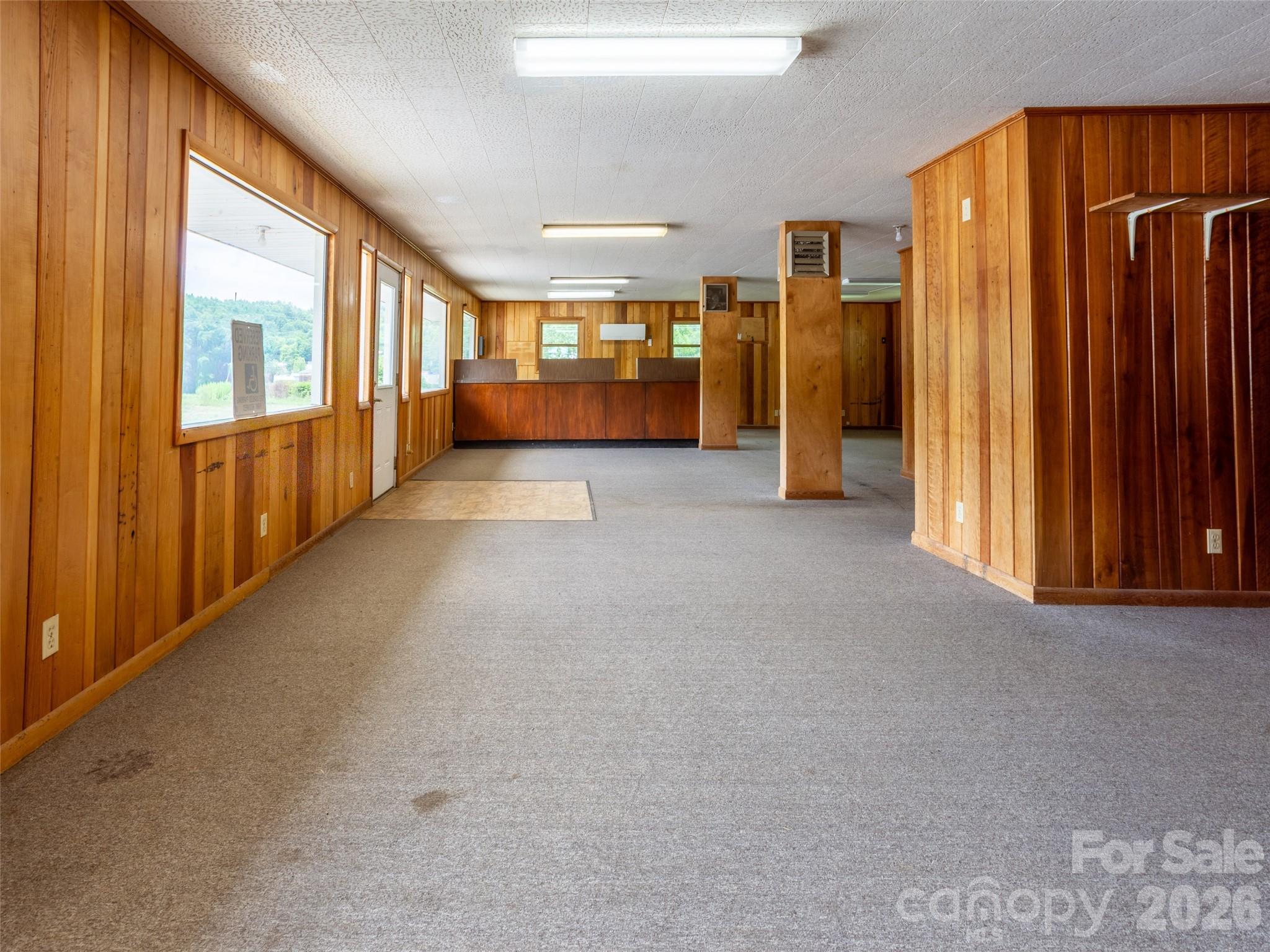 381-395 Crimson Laurel Way Property Photo 7