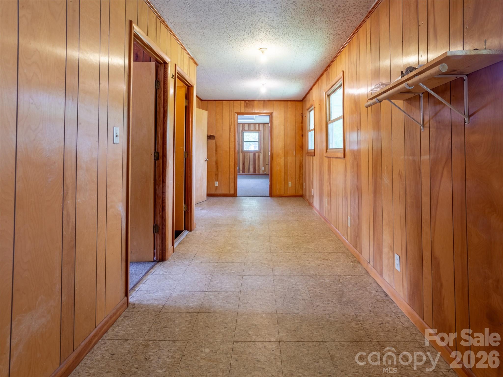 381-395 Crimson Laurel Way Property Photo 10