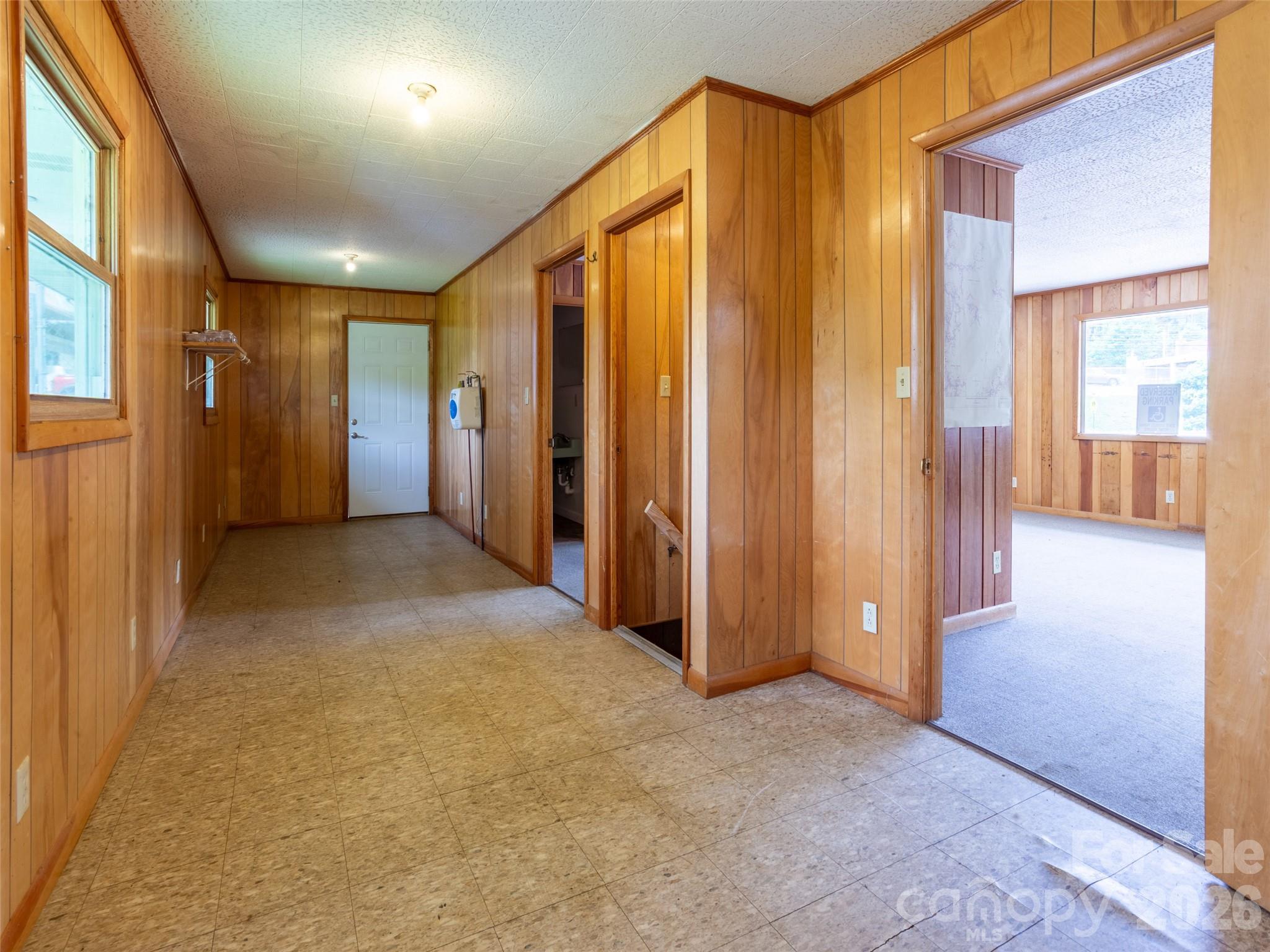 381-395 Crimson Laurel Way Property Photo 11