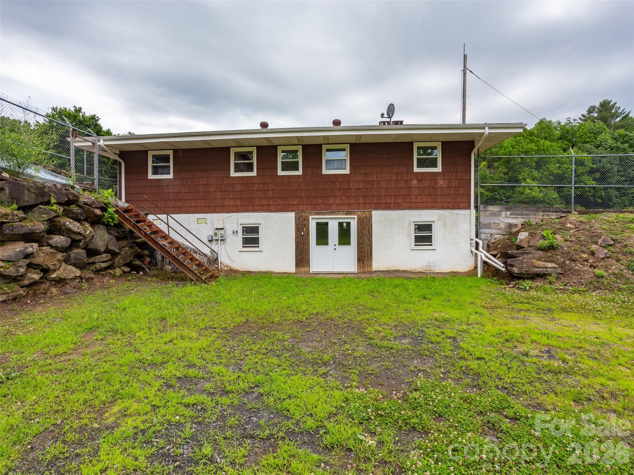 381-395 Crimson Laurel Way Property Photo 13
