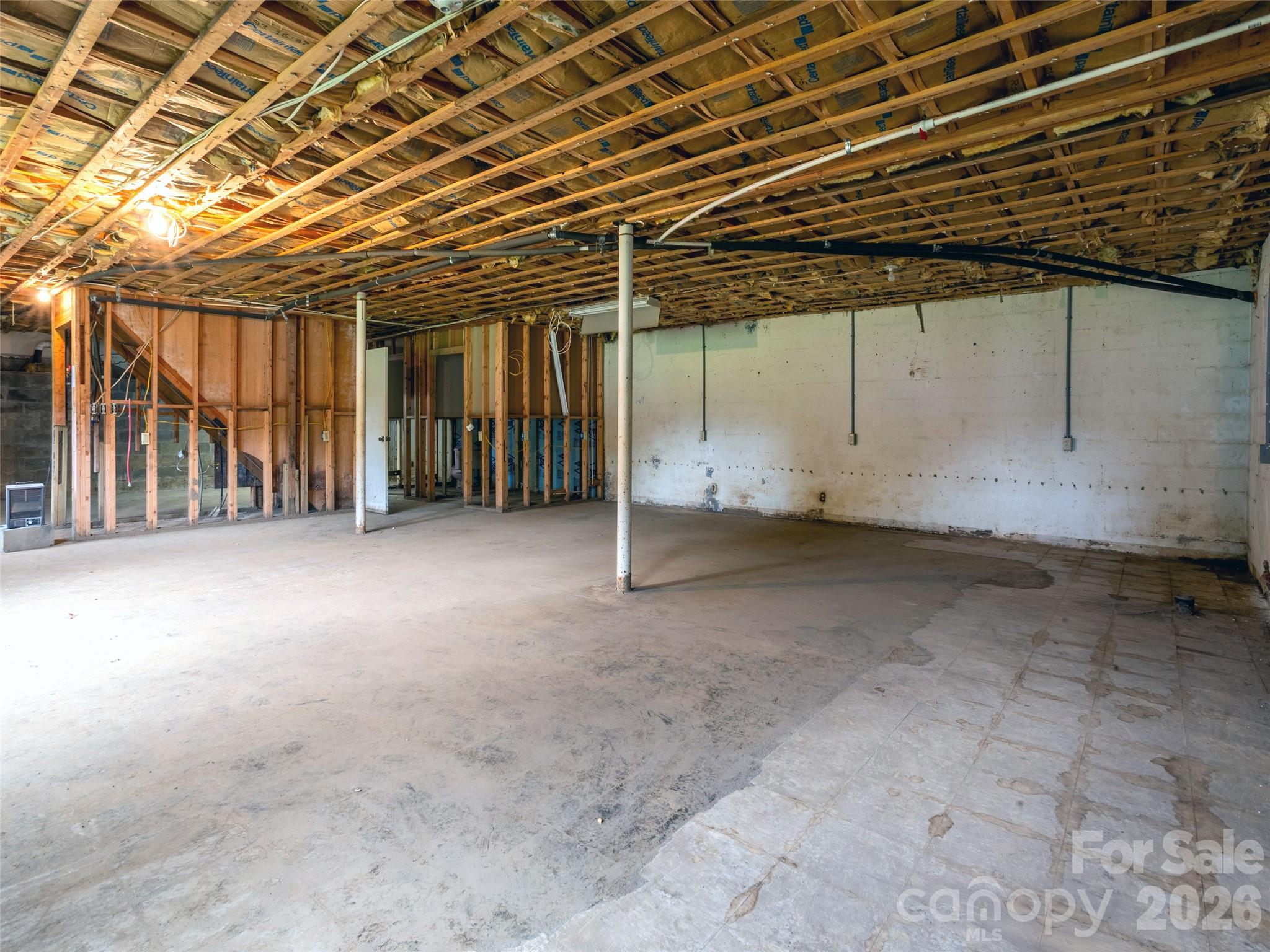 381-395 Crimson Laurel Way Property Photo 17