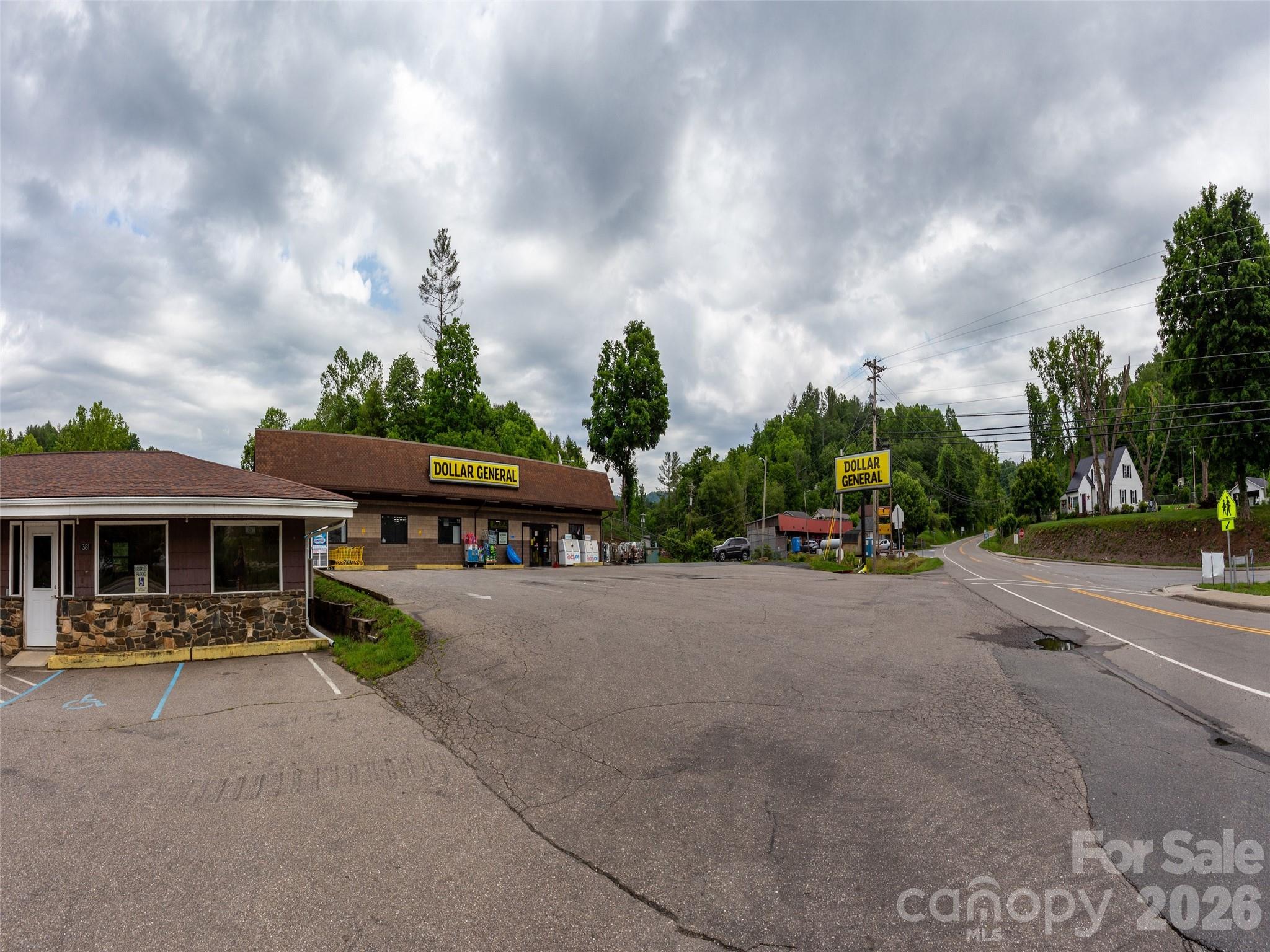 381-395 Crimson Laurel Way Property Photo 18