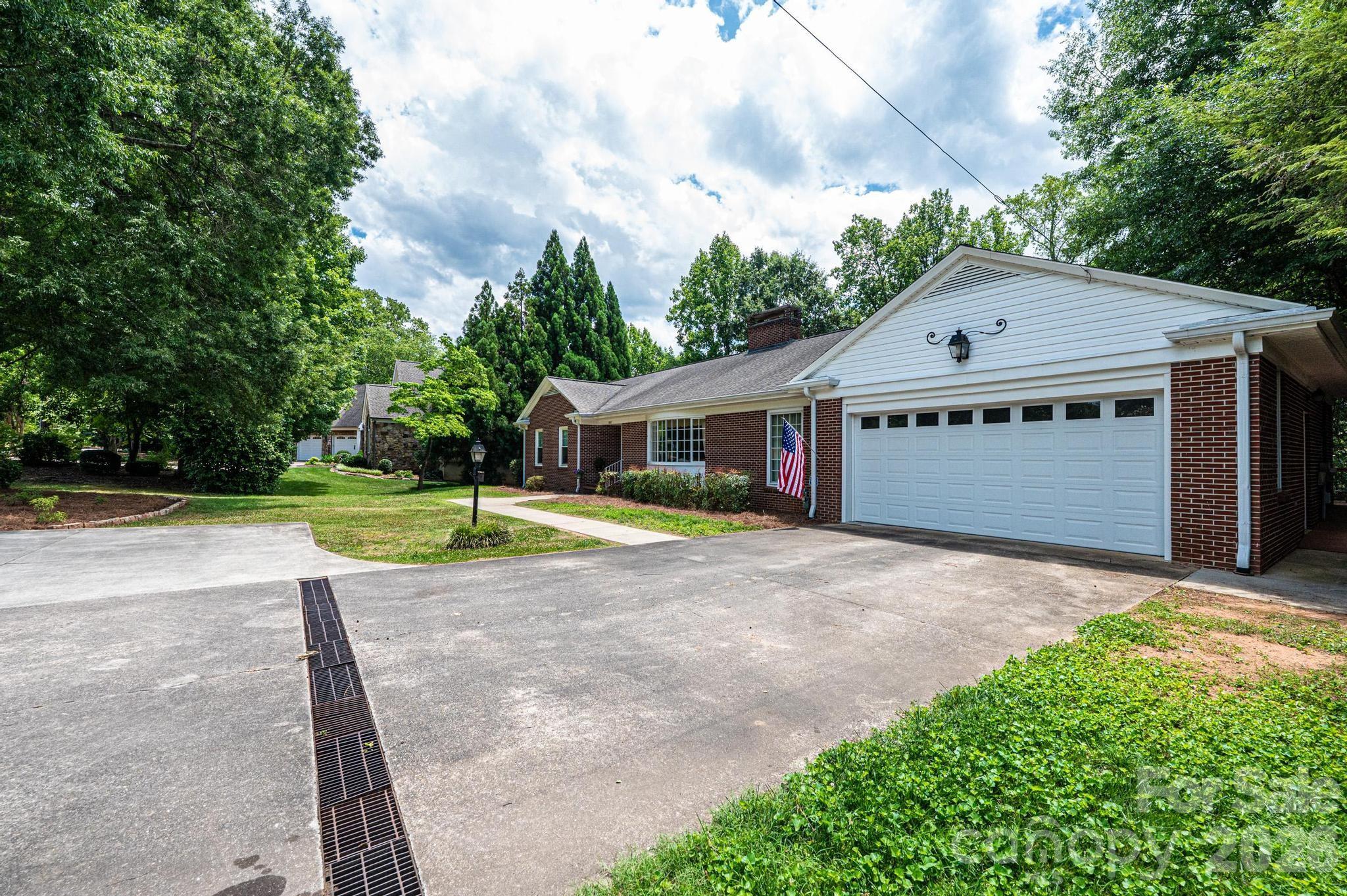 1807 5th Street Property Photo 4