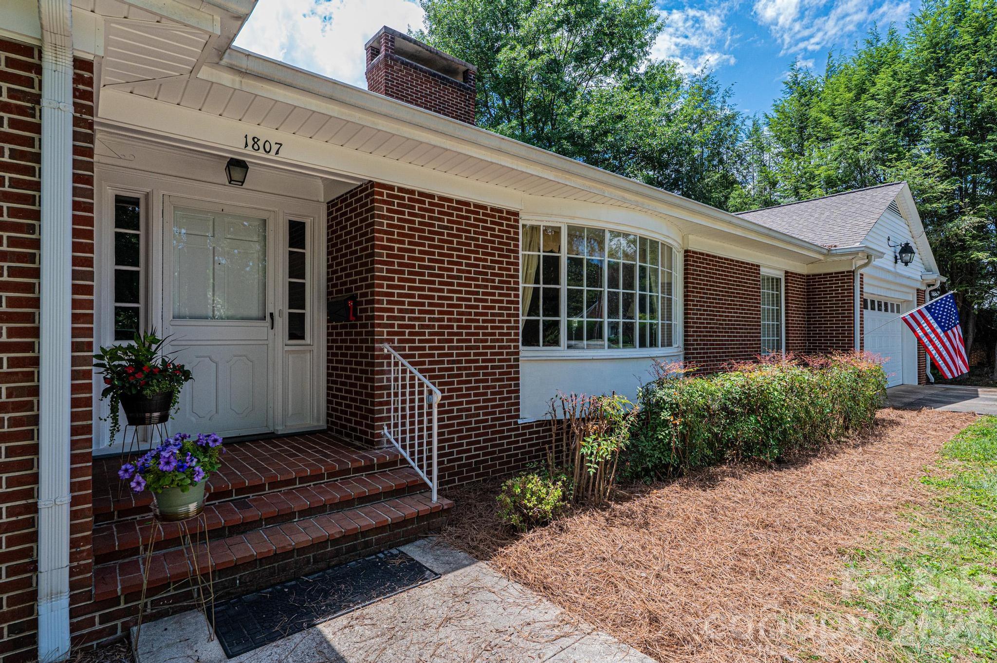 1807 5th Street Property Photo 6