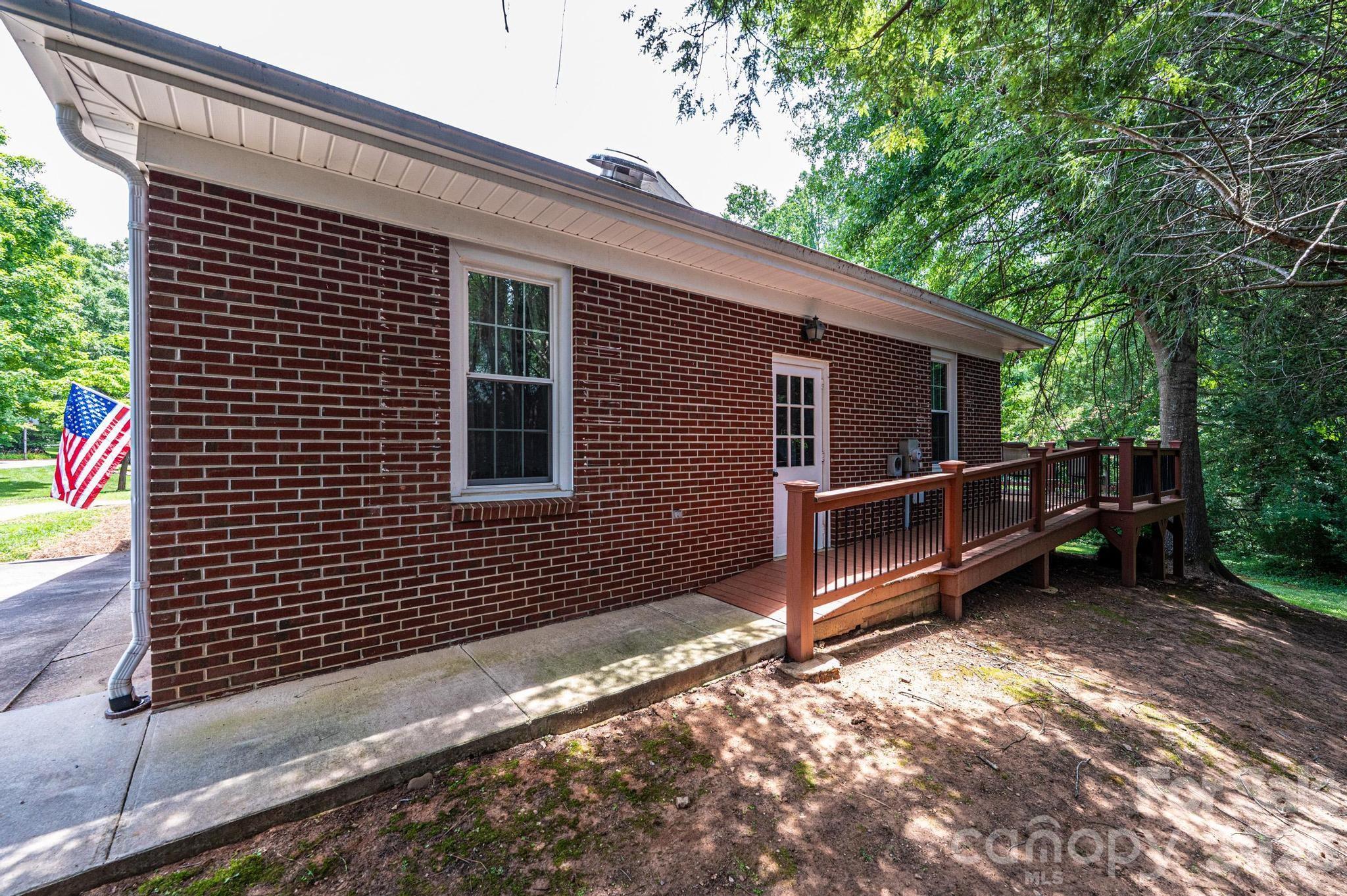 1807 5th Street Property Photo 7