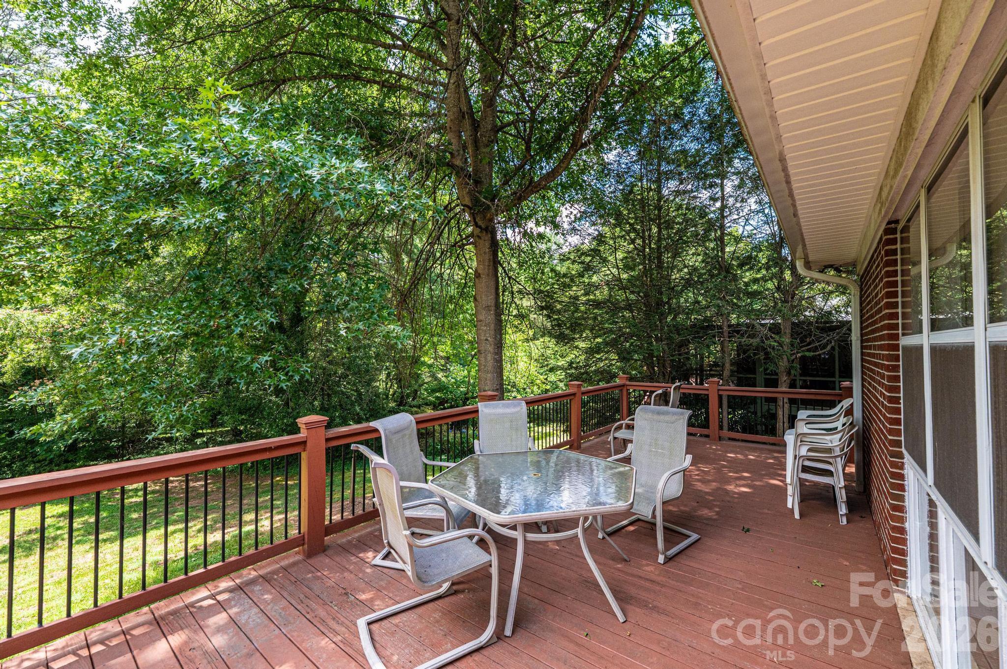 1807 5th Street Property Photo 10