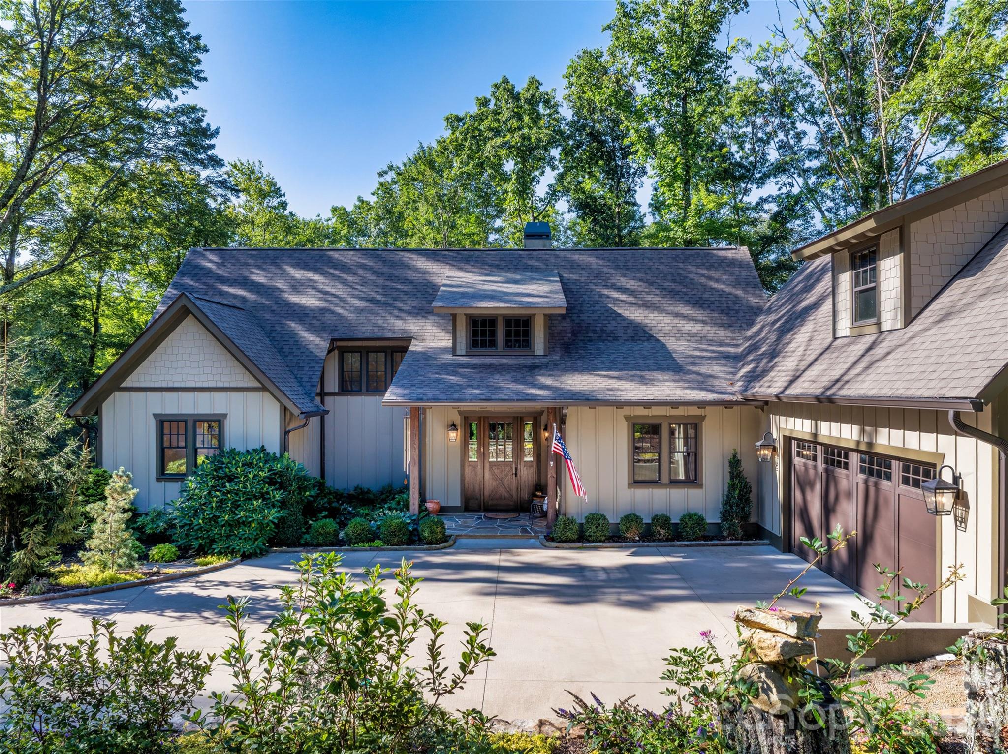 442 Autumn Sky Drive Property Photo 2