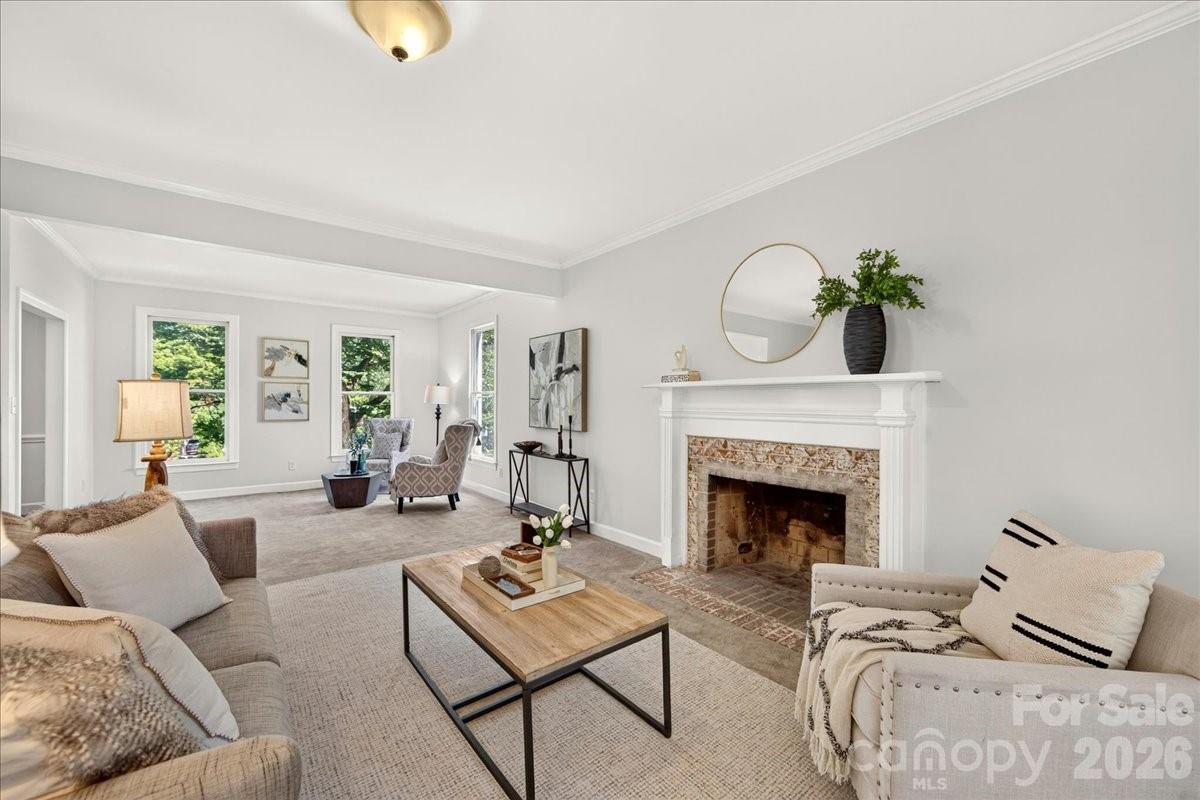 6912 Foxglove Drive Property Photo 10