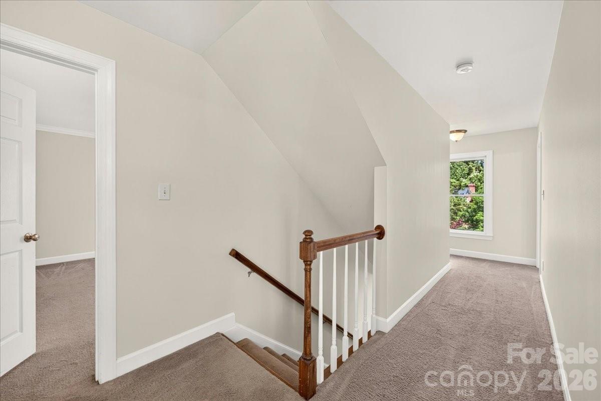6912 Foxglove Drive Property Photo 21