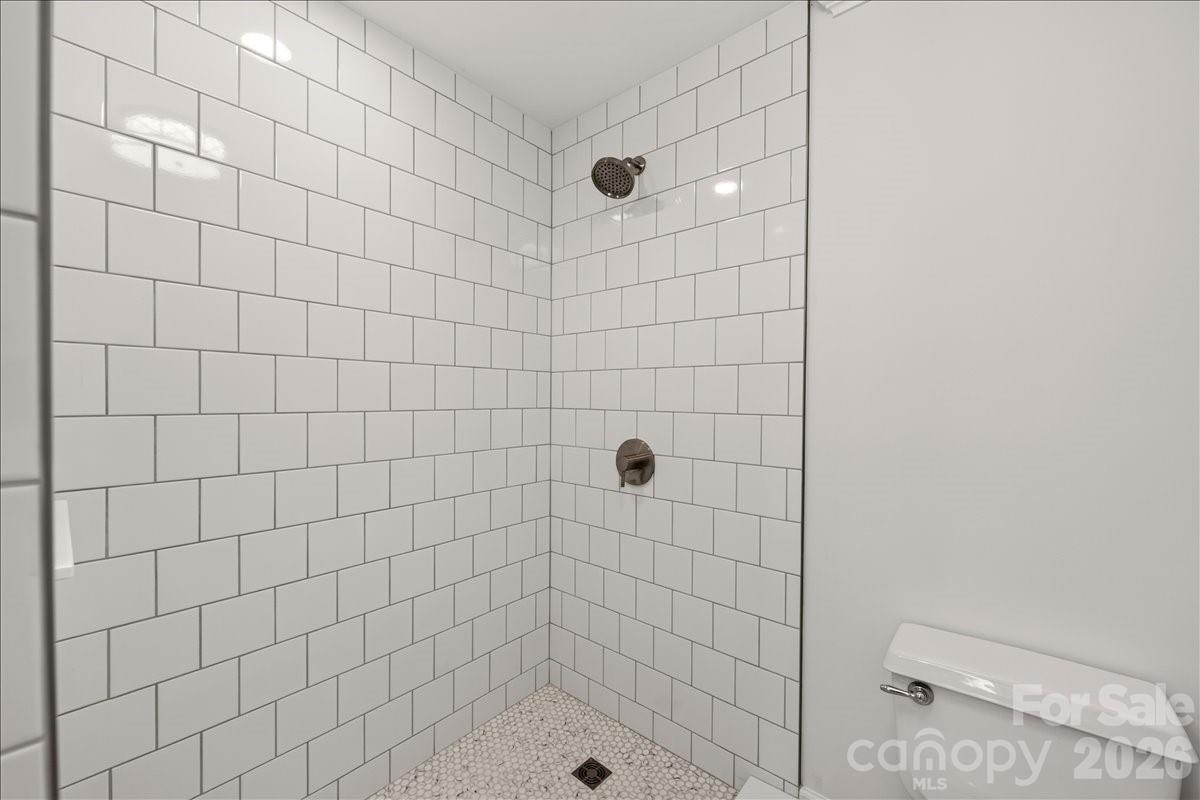 6912 Foxglove Drive Property Photo 26