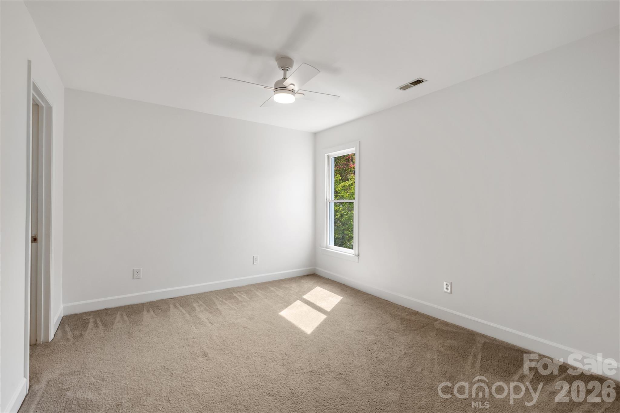 6912 Foxglove Drive Property Photo 29