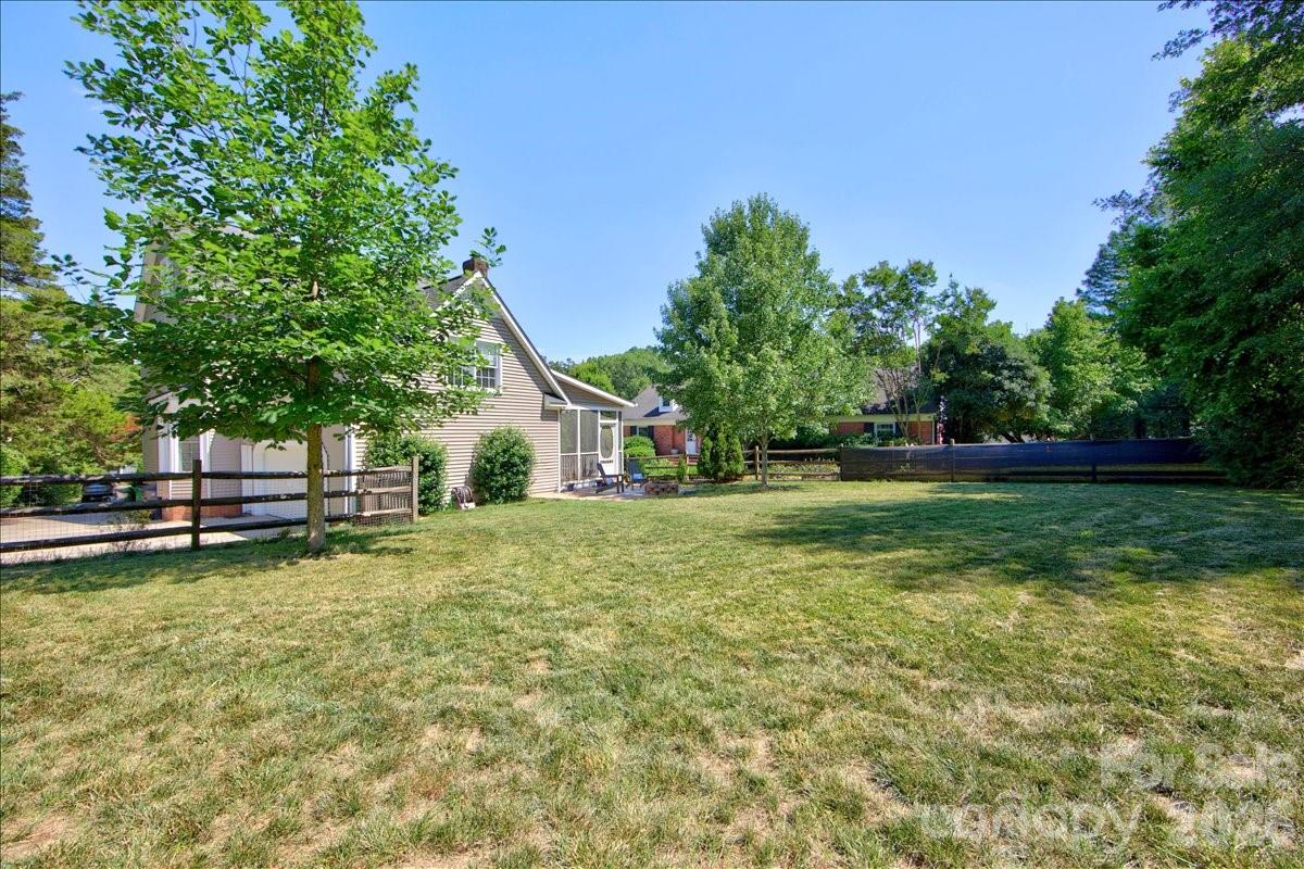 6912 Foxglove Drive Property Photo 35