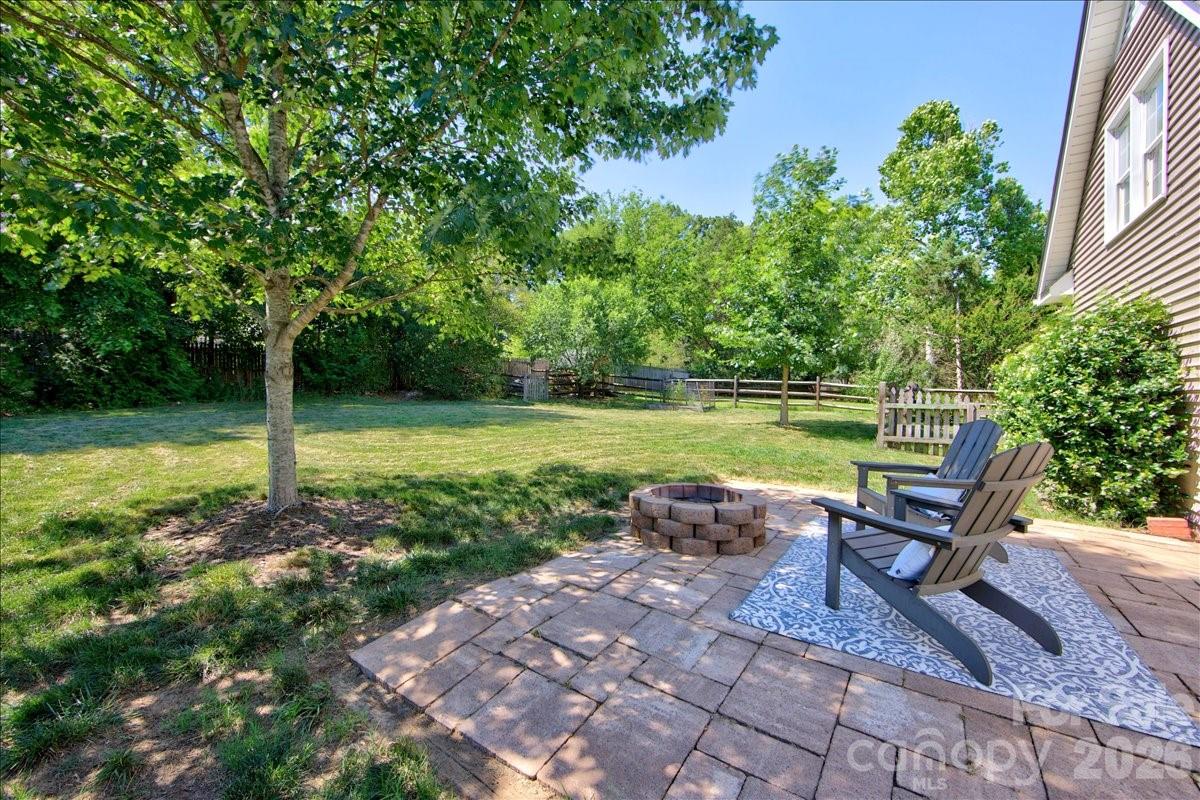 6912 Foxglove Drive Property Photo 37
