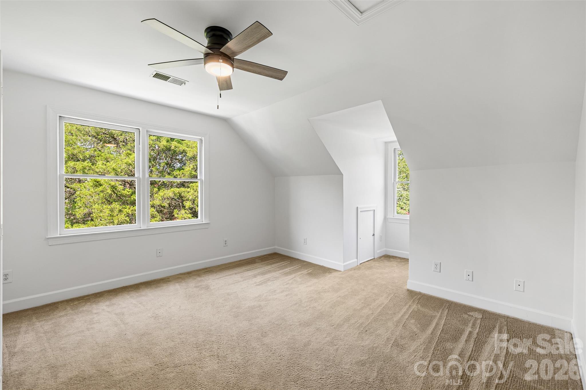 6912 Foxglove Drive Property Photo 40