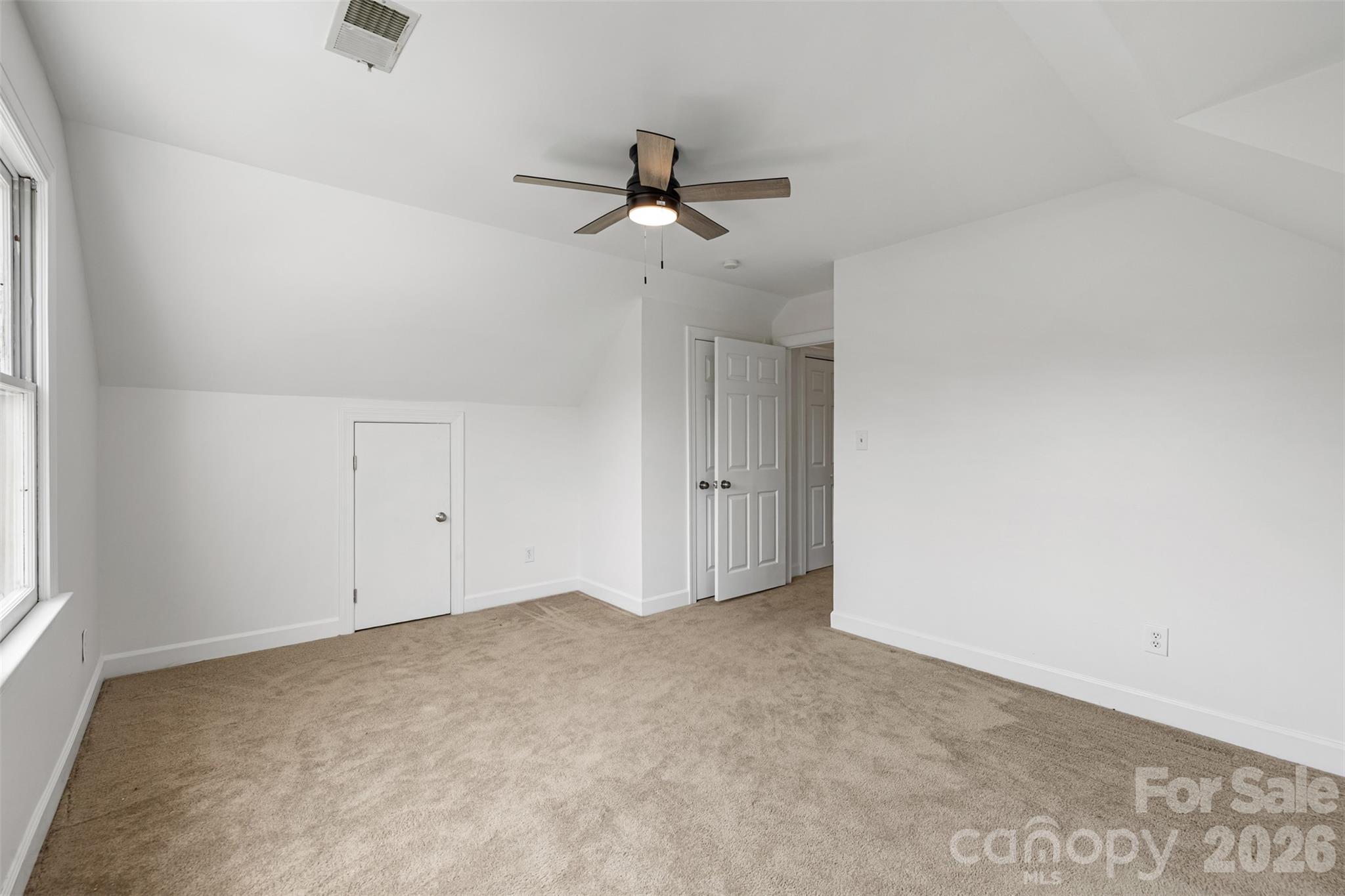 6912 Foxglove Drive Property Photo 41