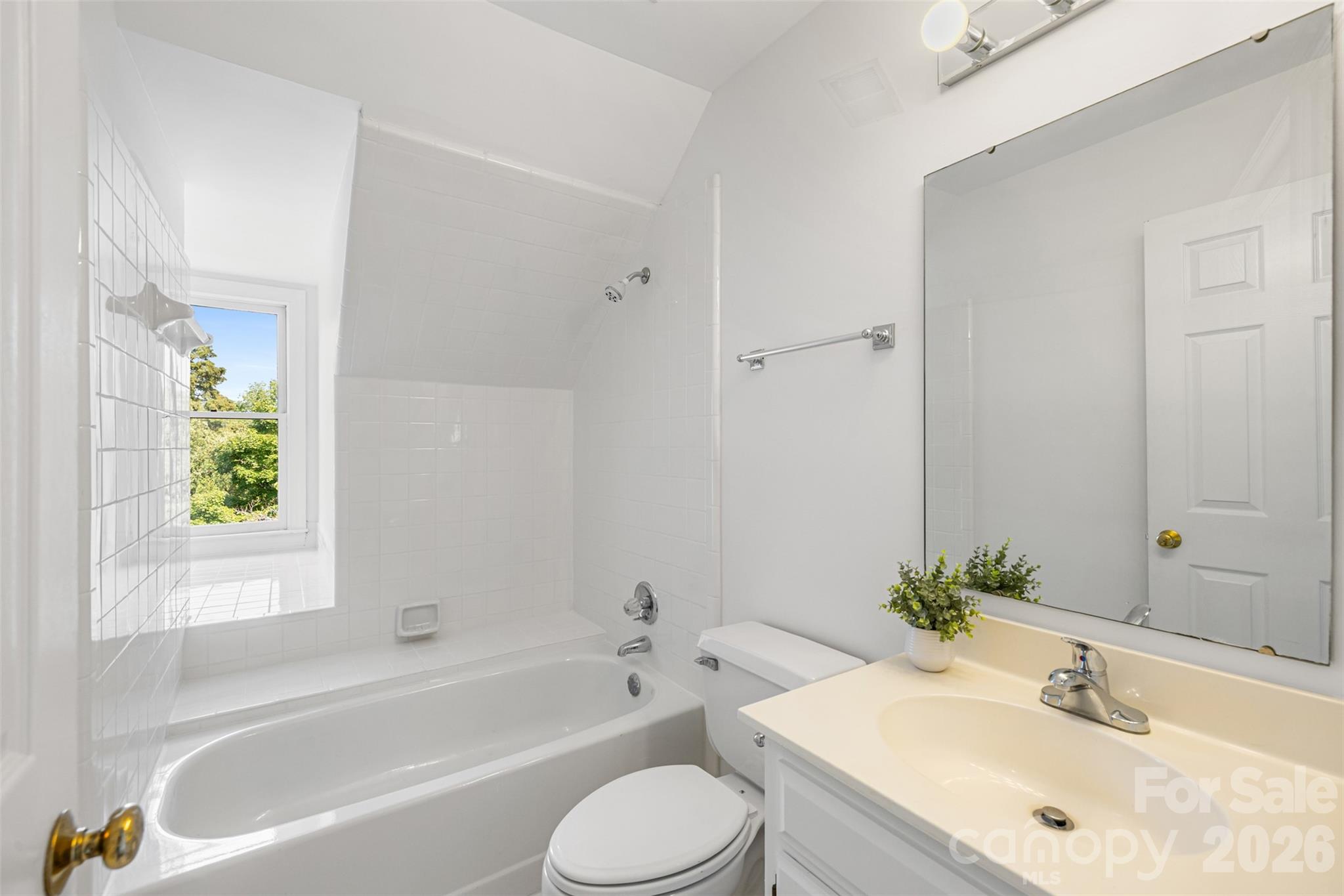 6912 Foxglove Drive Property Photo 42