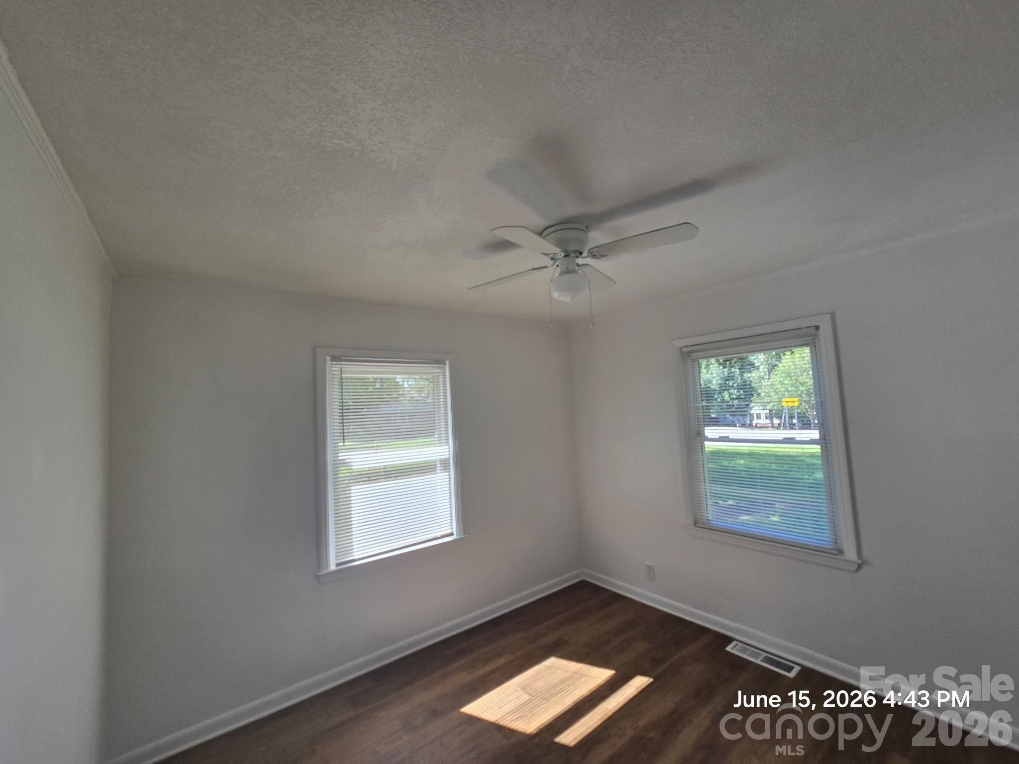 1050 South Lake Drive Property Photo 9