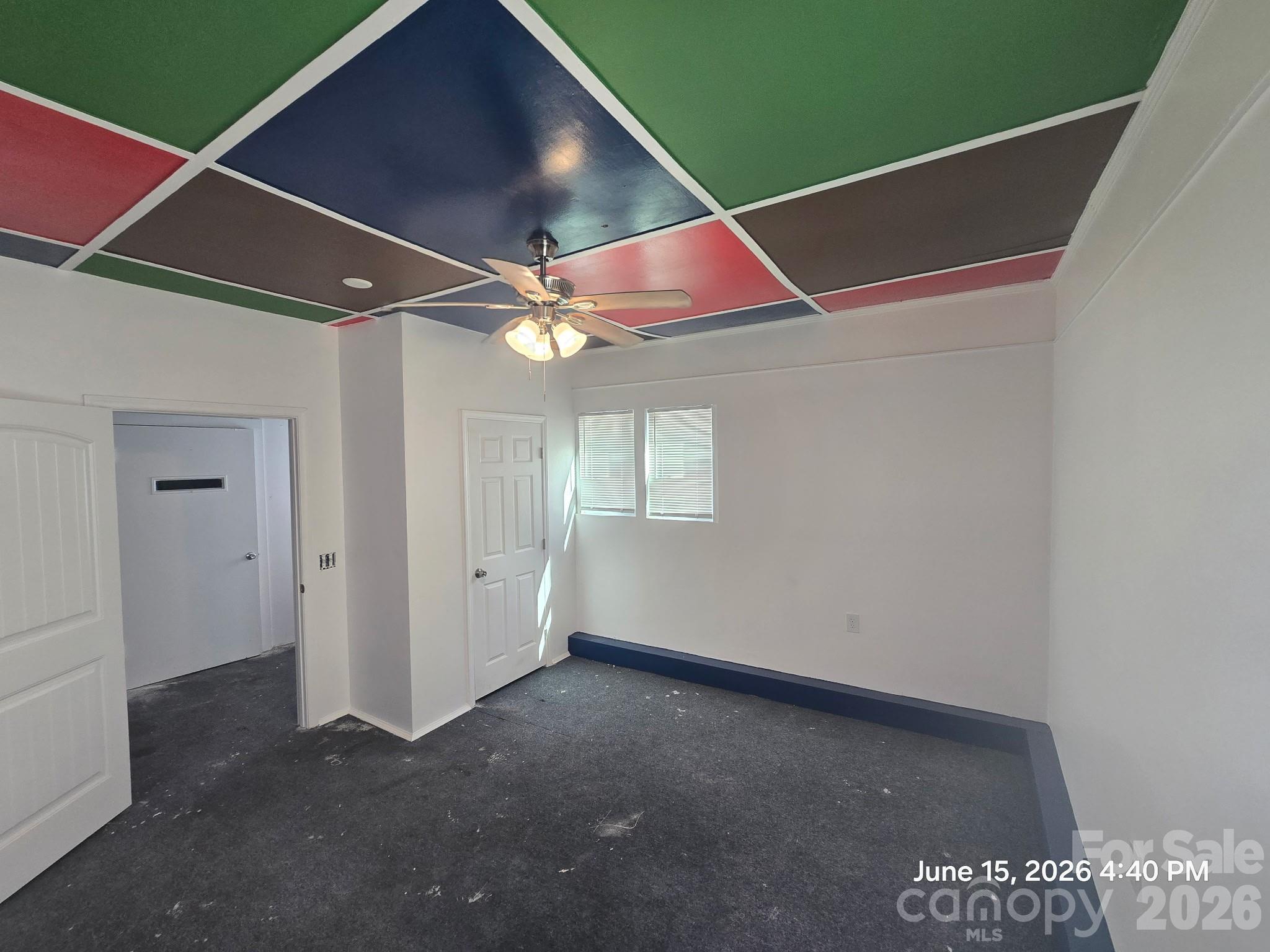 1050 South Lake Drive Property Photo 11