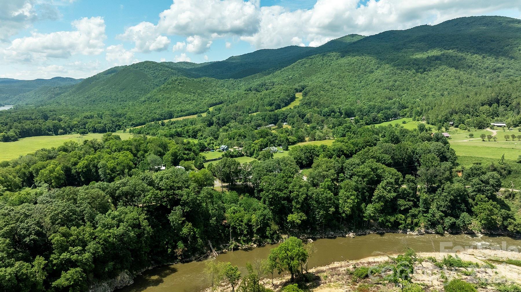 765 River Road Property Photo 4