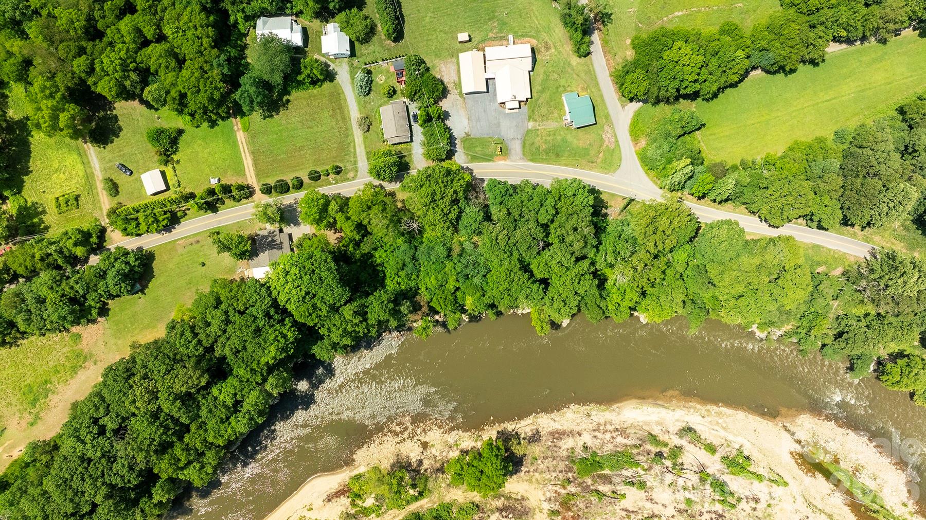765 River Road Property Photo 17