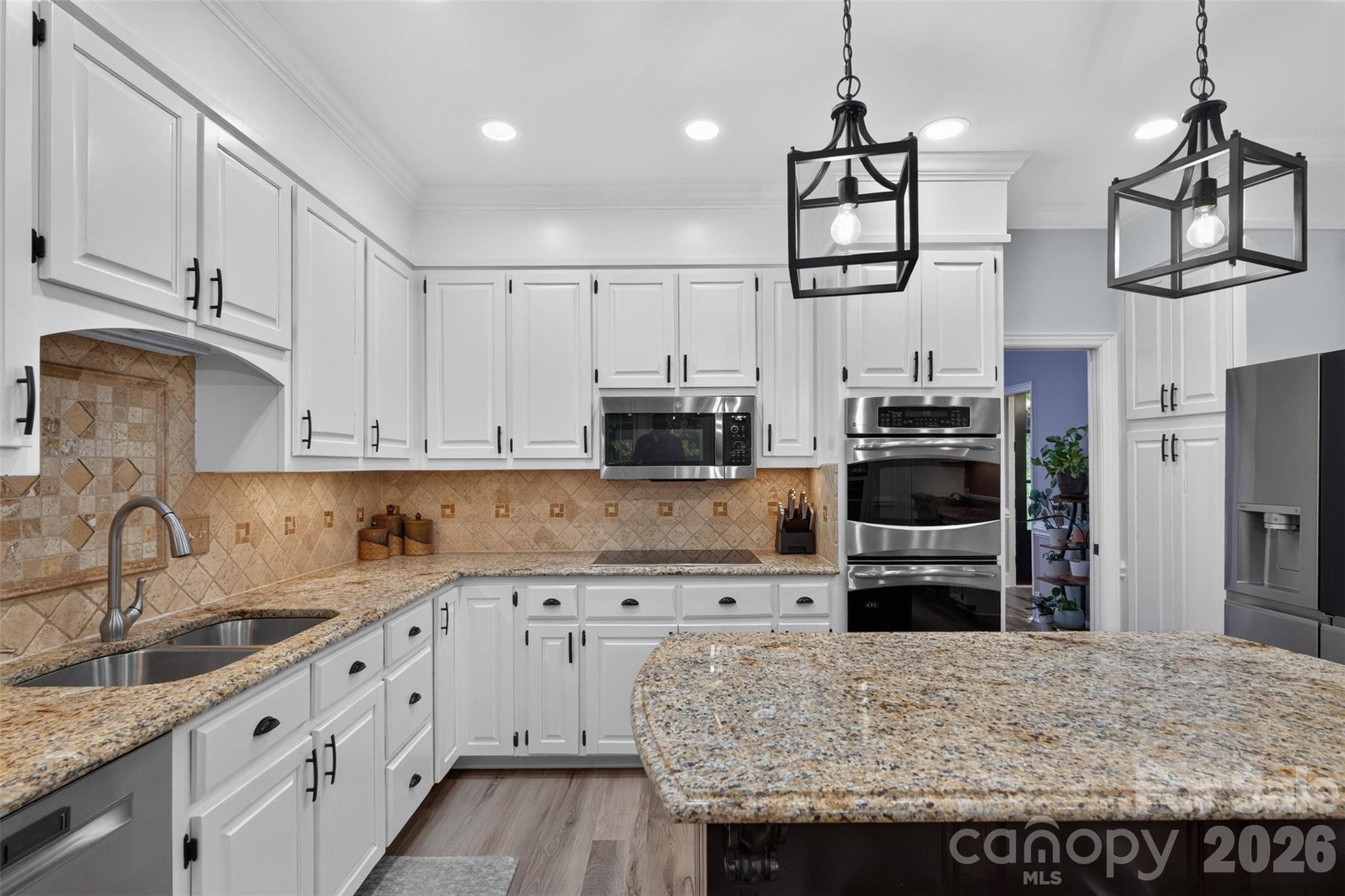 1231 Manicott Drive Property Photo 6