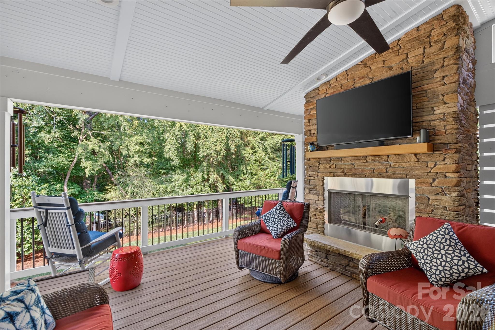 1231 Manicott Drive Property Photo 15