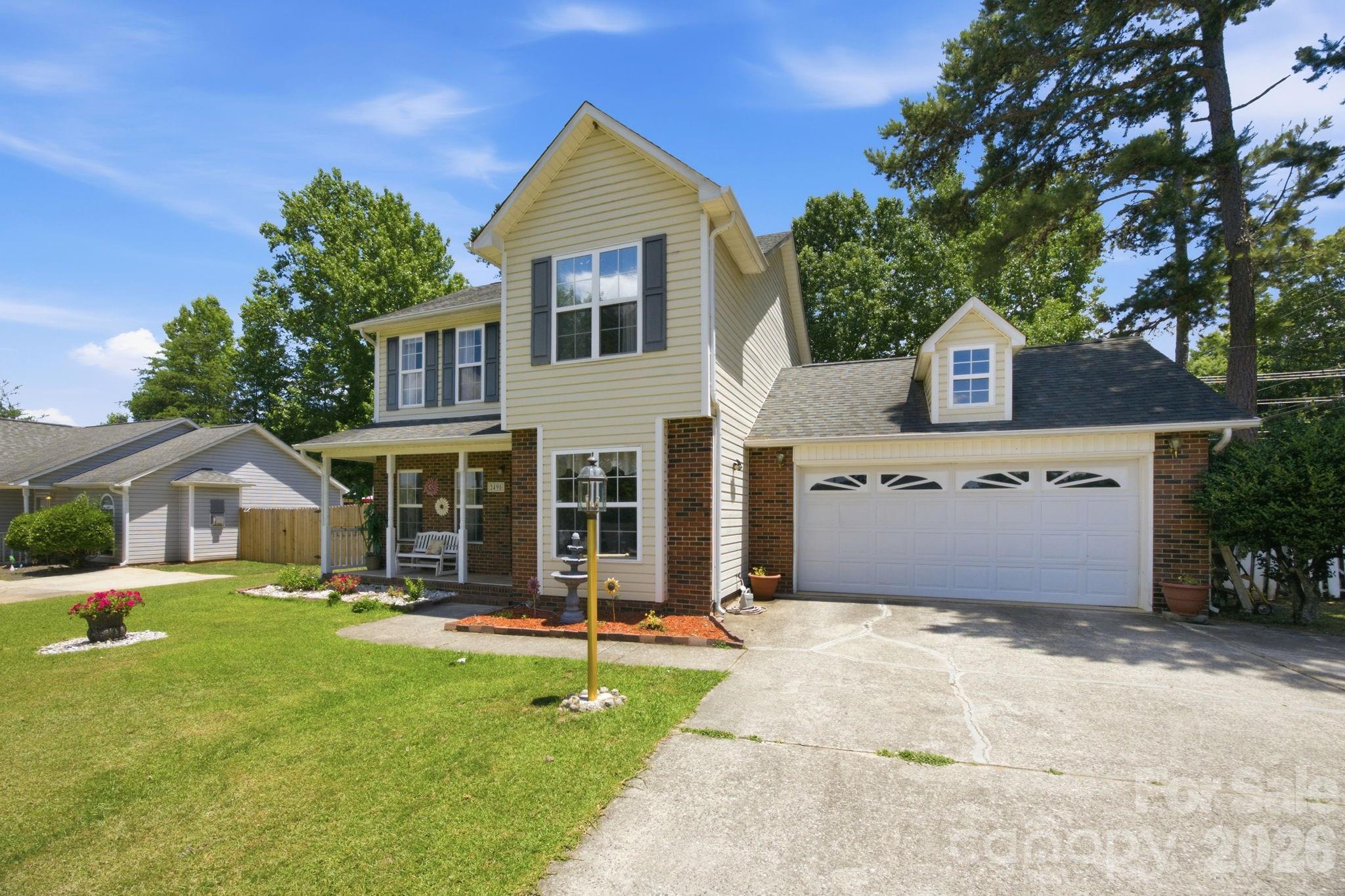 2498 Hawk Ridge Drive Property Photo 21