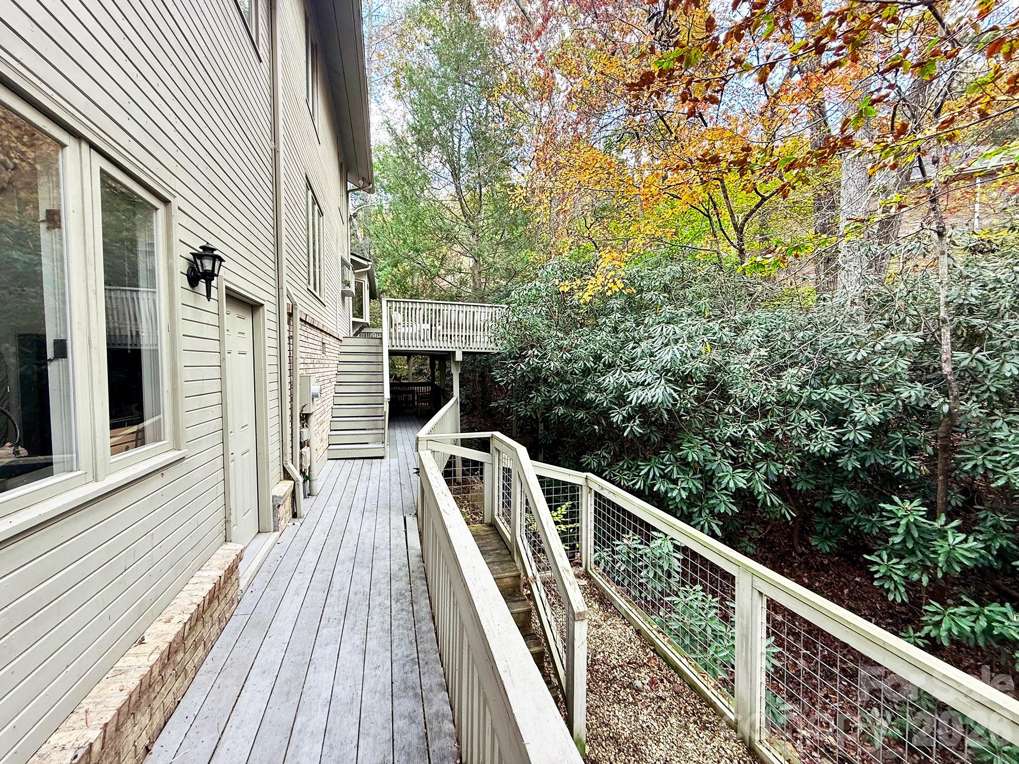 305 E Sondley Drive Property Photo 22
