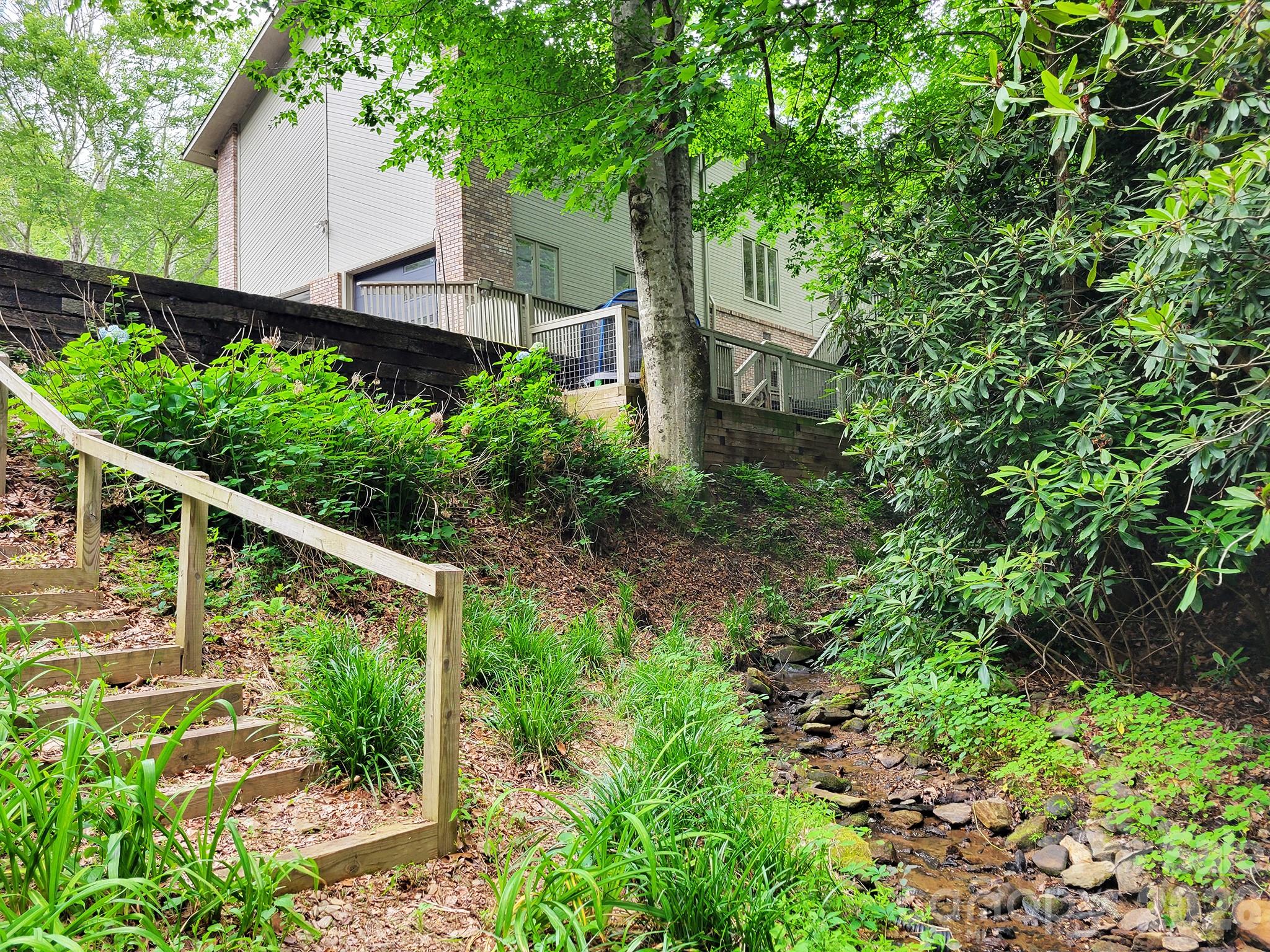 305 E Sondley Drive Property Photo 23